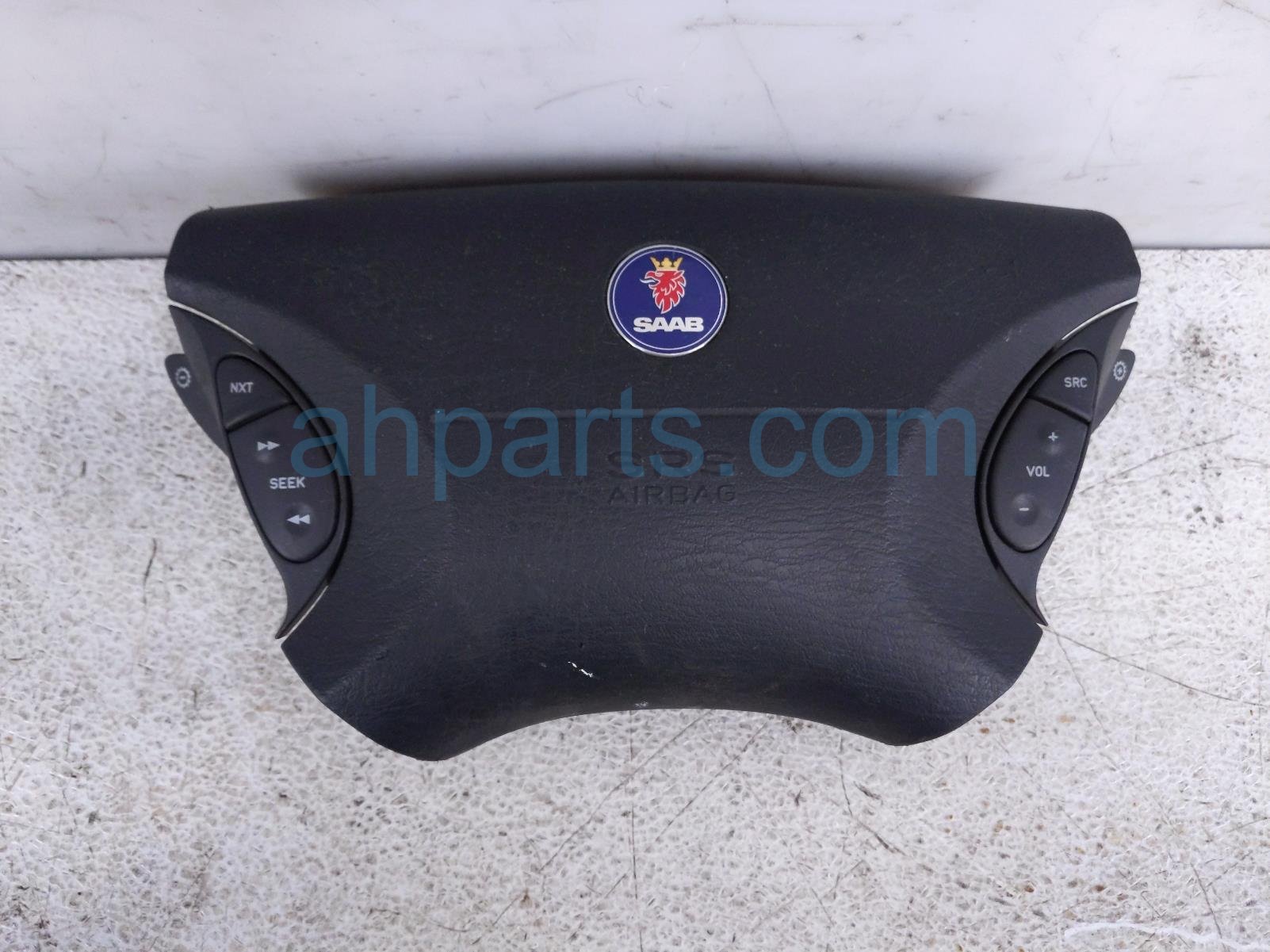 $125 Saab DRIVER WHEEL AIRBAG