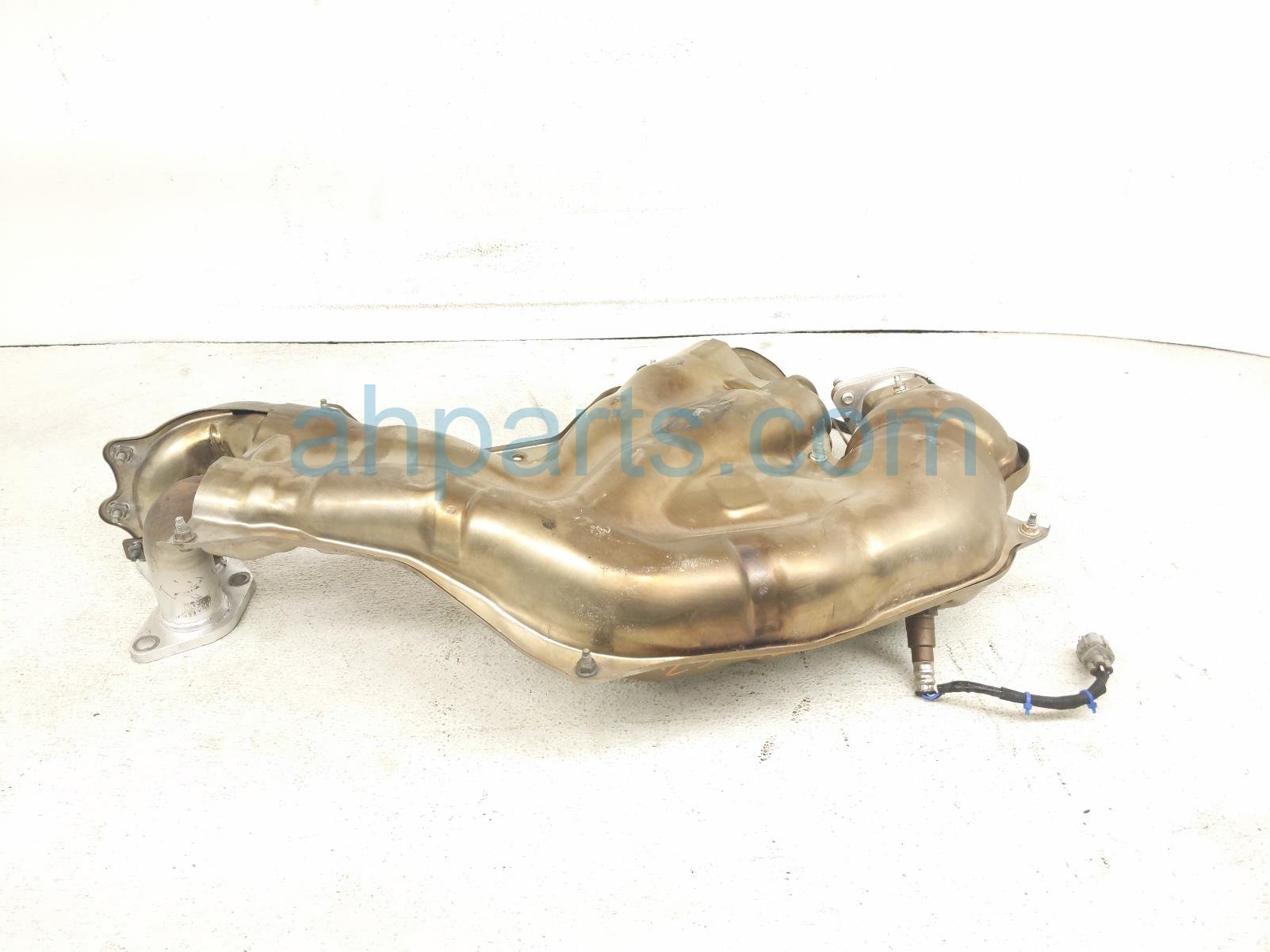 Toyota EXHAUST MANIFOLD W/CONV - 2.4L