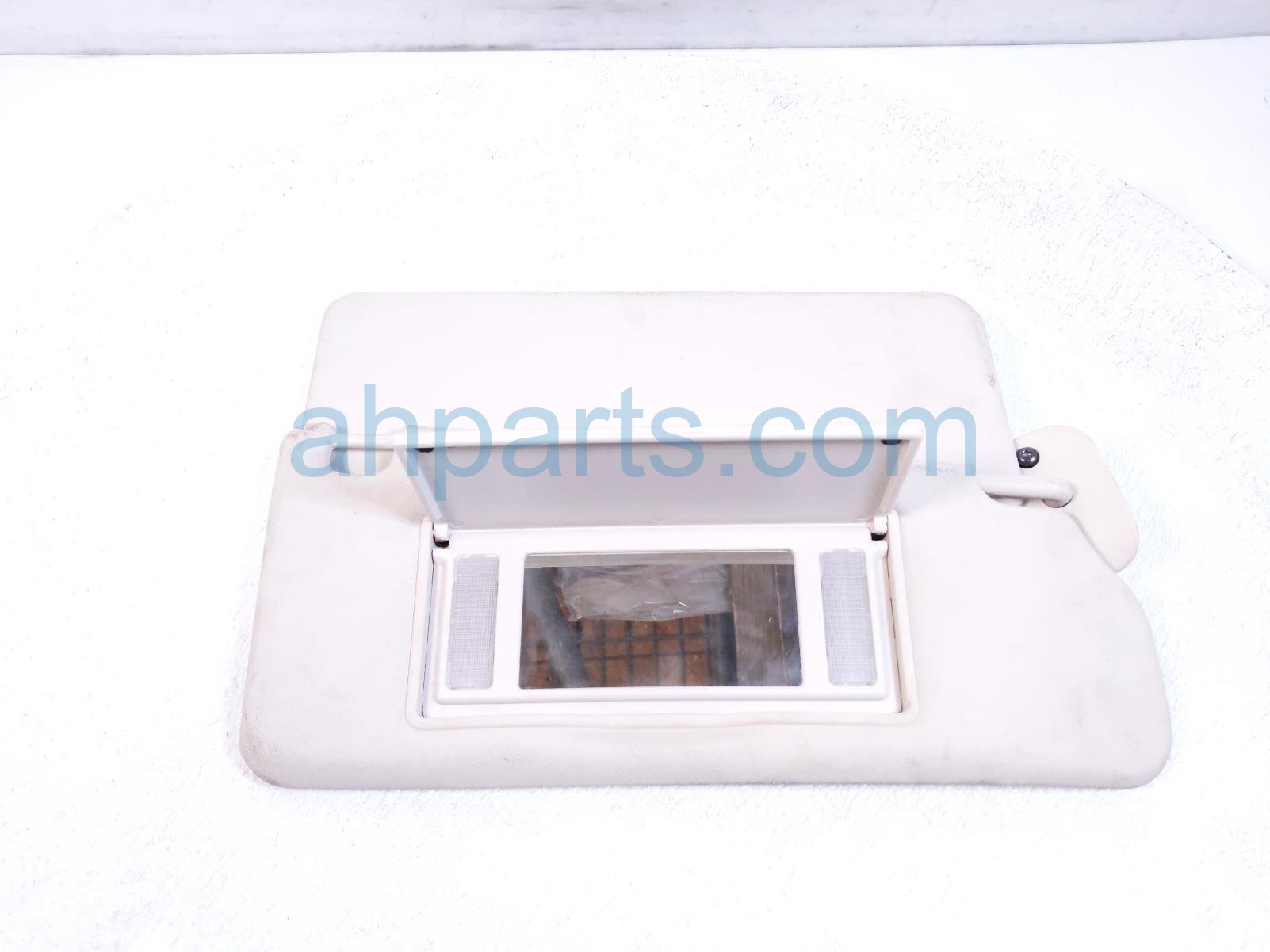 $20 Saab RH DOUBLE SUN VISOR - GRAY