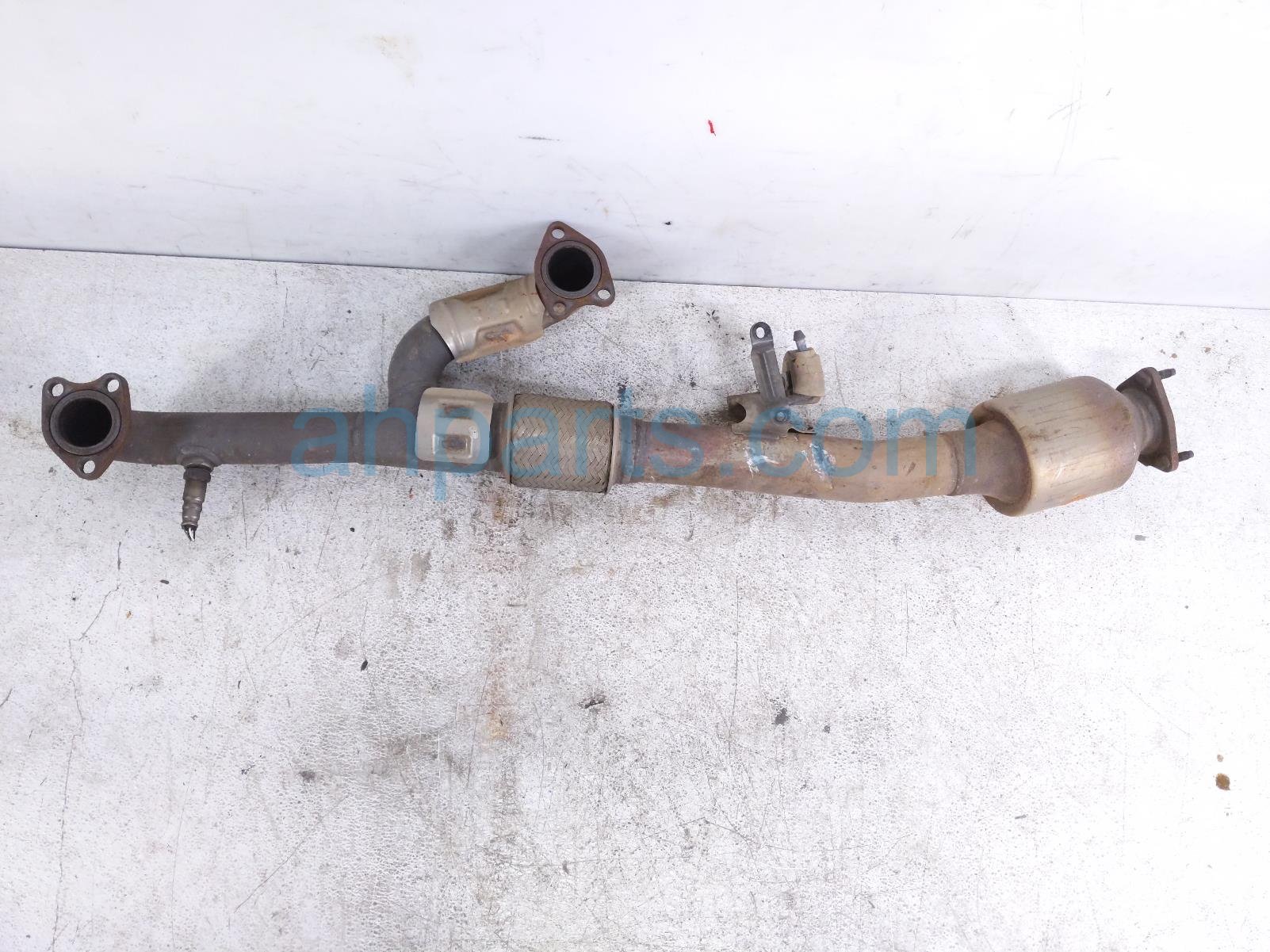 Honda EXHAUST CONVERTER W/FLEX PIPE - V6