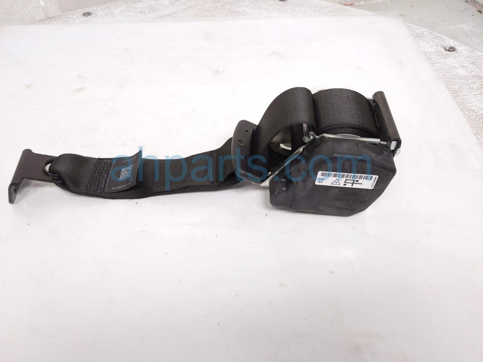 BMW 2ND ROW LH BELT RETRACTOR - BLACK