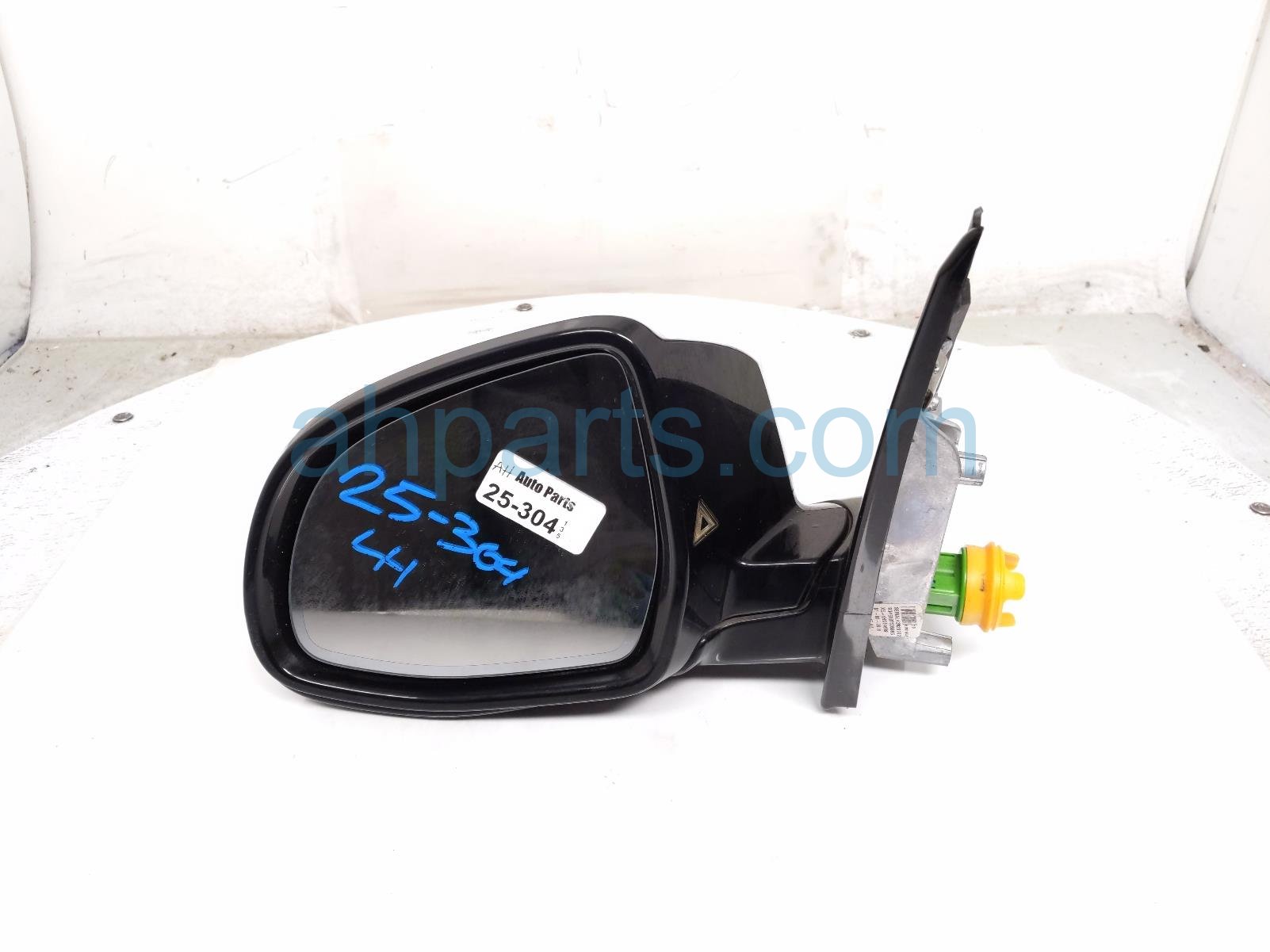 BMW LH SIDE VIEW MIRROR - WHITE