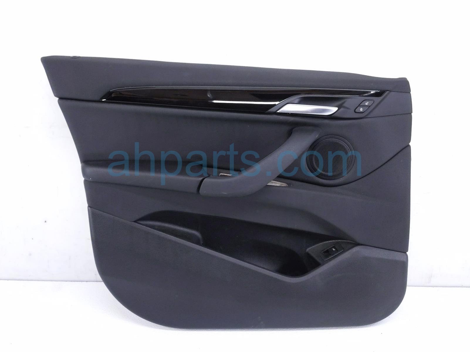 BMW FR/LH INTERIOR DOOR PANEL - BLACK BMW FR/LH INTERIOR DOOR PANEL - BLACK
