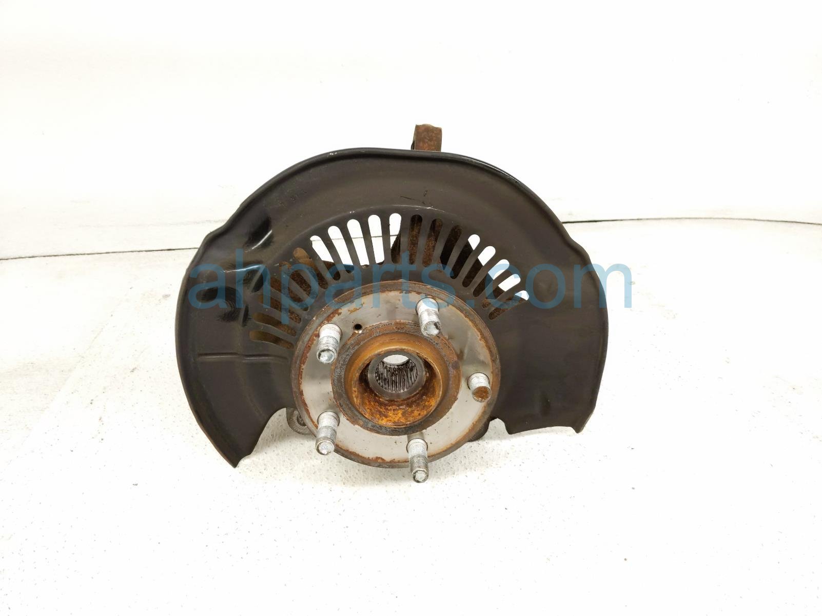 $75 Honda FR/LH SPINDLE KNUCKLE HUB