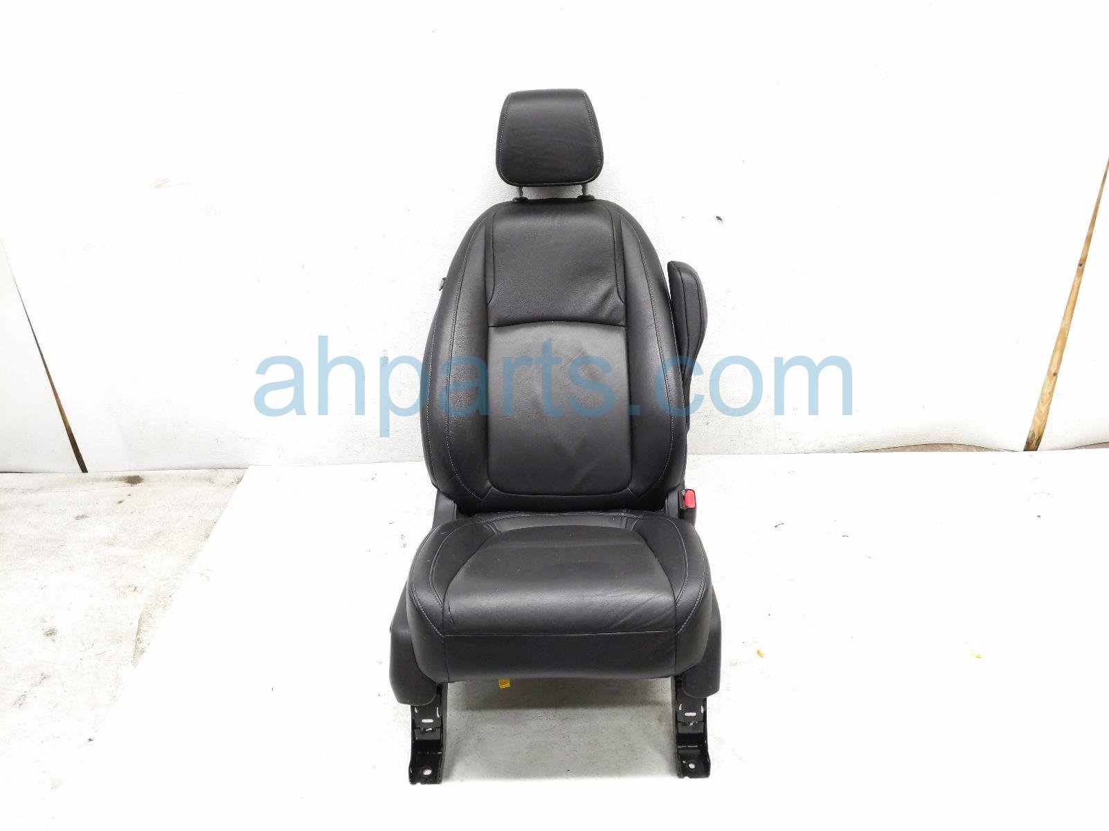$249 Honda FR/RH SEAT - BLACK - W/O AIRBAG*