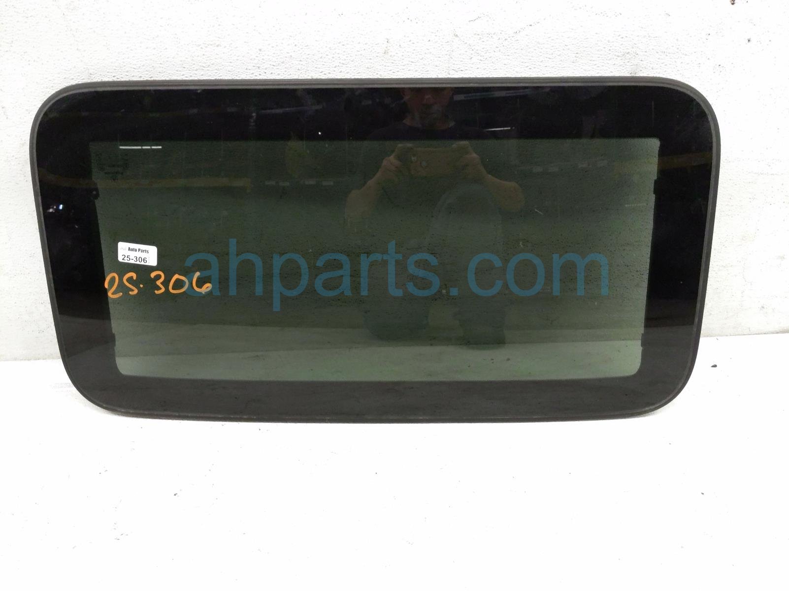 2015 Acura TLX Sunroof / Sun Roof Glass Window 70200 TZ3 A02 Replacement 2015 Acura TLX Sunroof / Sun Roof Glass Window 70200 TZ3 A02 Replacement thumbnail