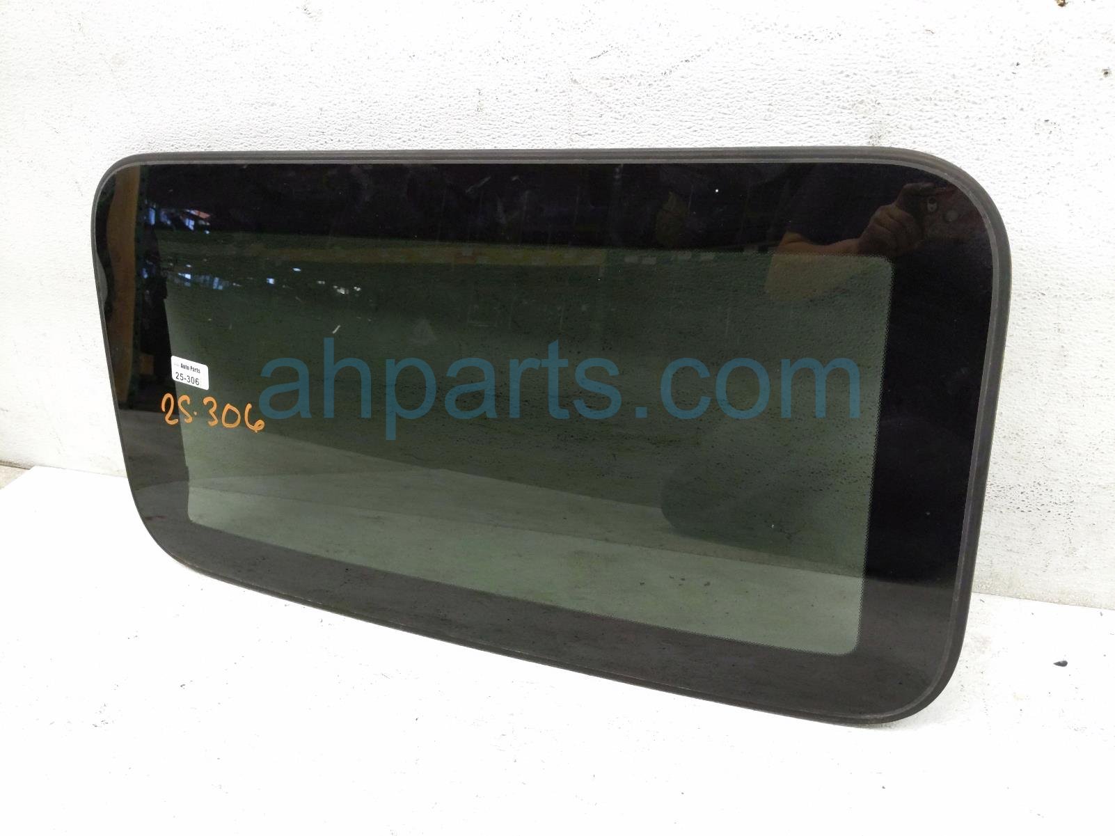 2015 Acura TLX Sunroof / Sun Roof Glass Window 70200 TZ3 A02 Replacement 2015 Acura TLX Sunroof / Sun Roof Glass Window 70200 TZ3 A02 Replacement thumbnail