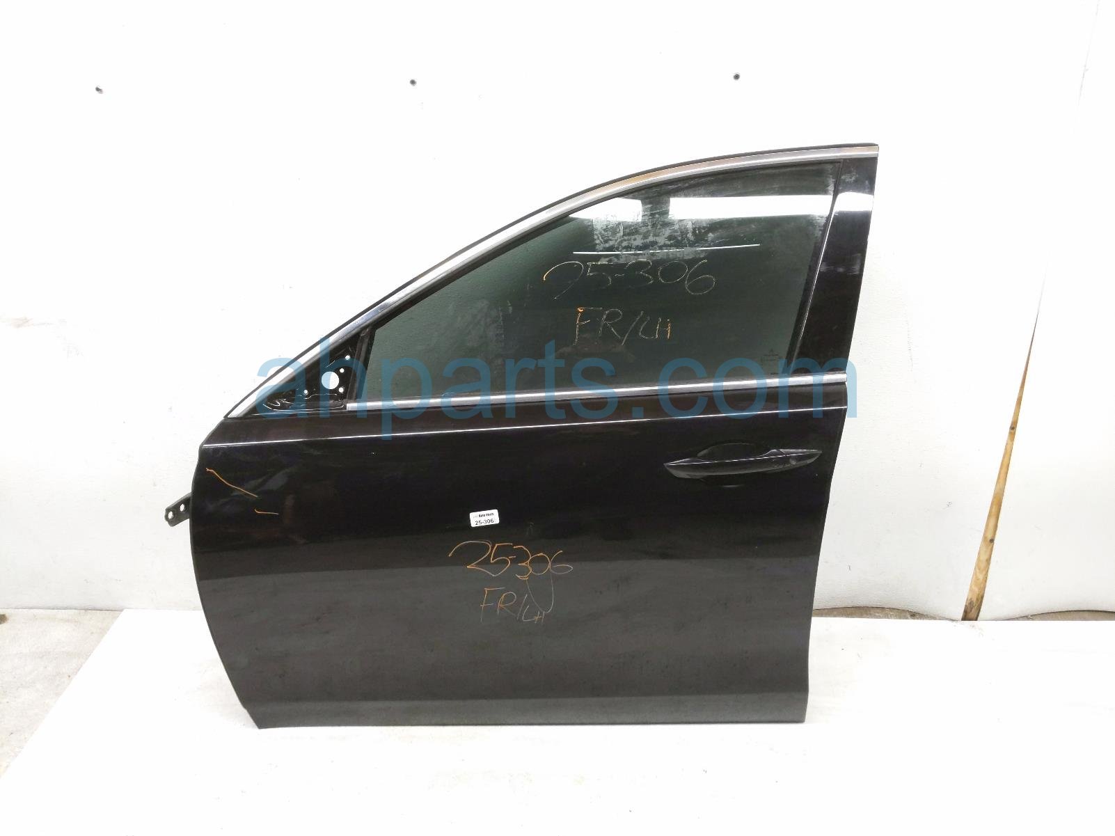 $599 Acura FR/LH DOOR - BLACK - NO MIRROR/TRIM