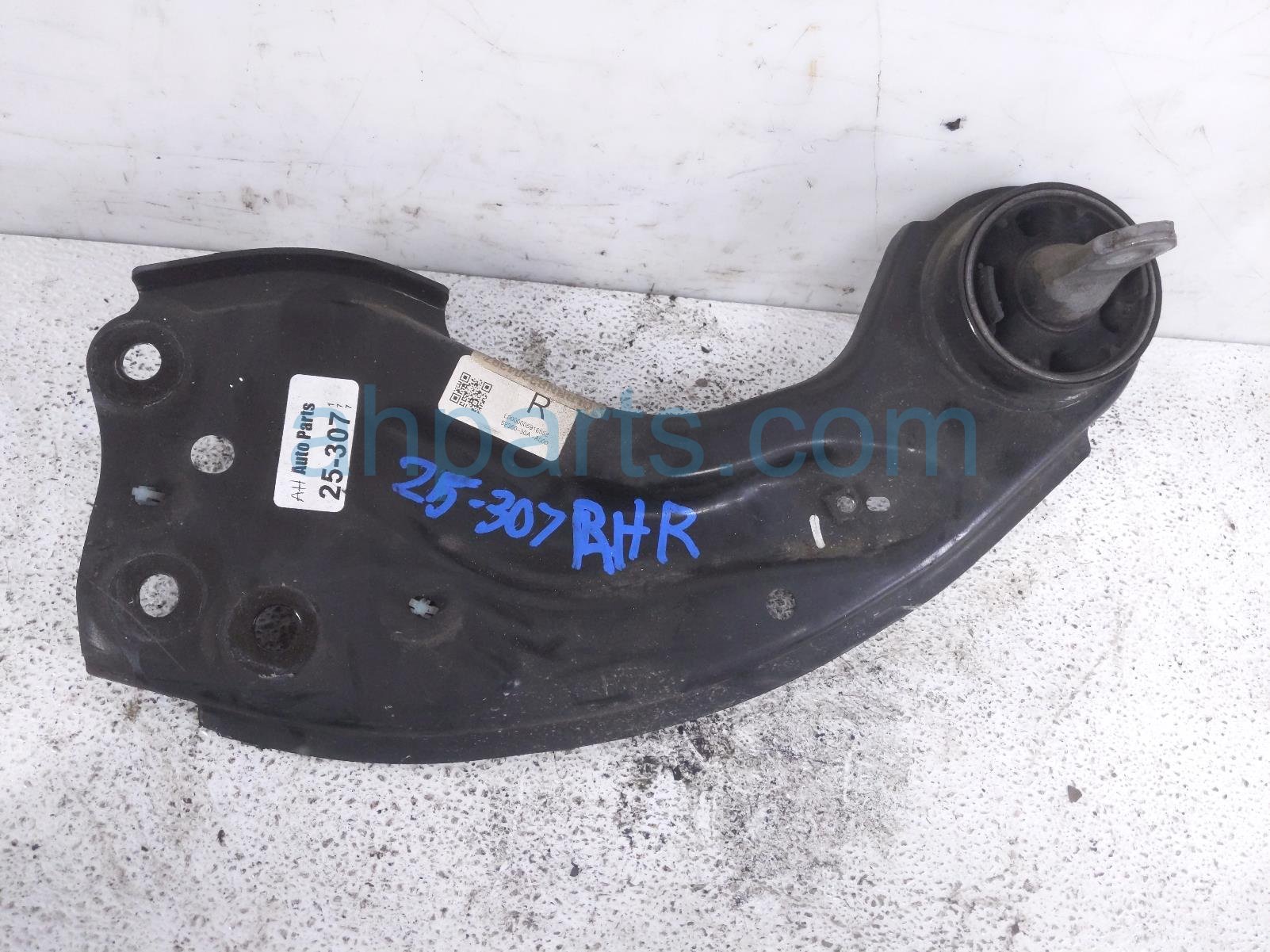 Honda RR/RH TRAILING LOWER CONTROL ARM Honda RR/RH TRAILING LOWER CONTROL ARM