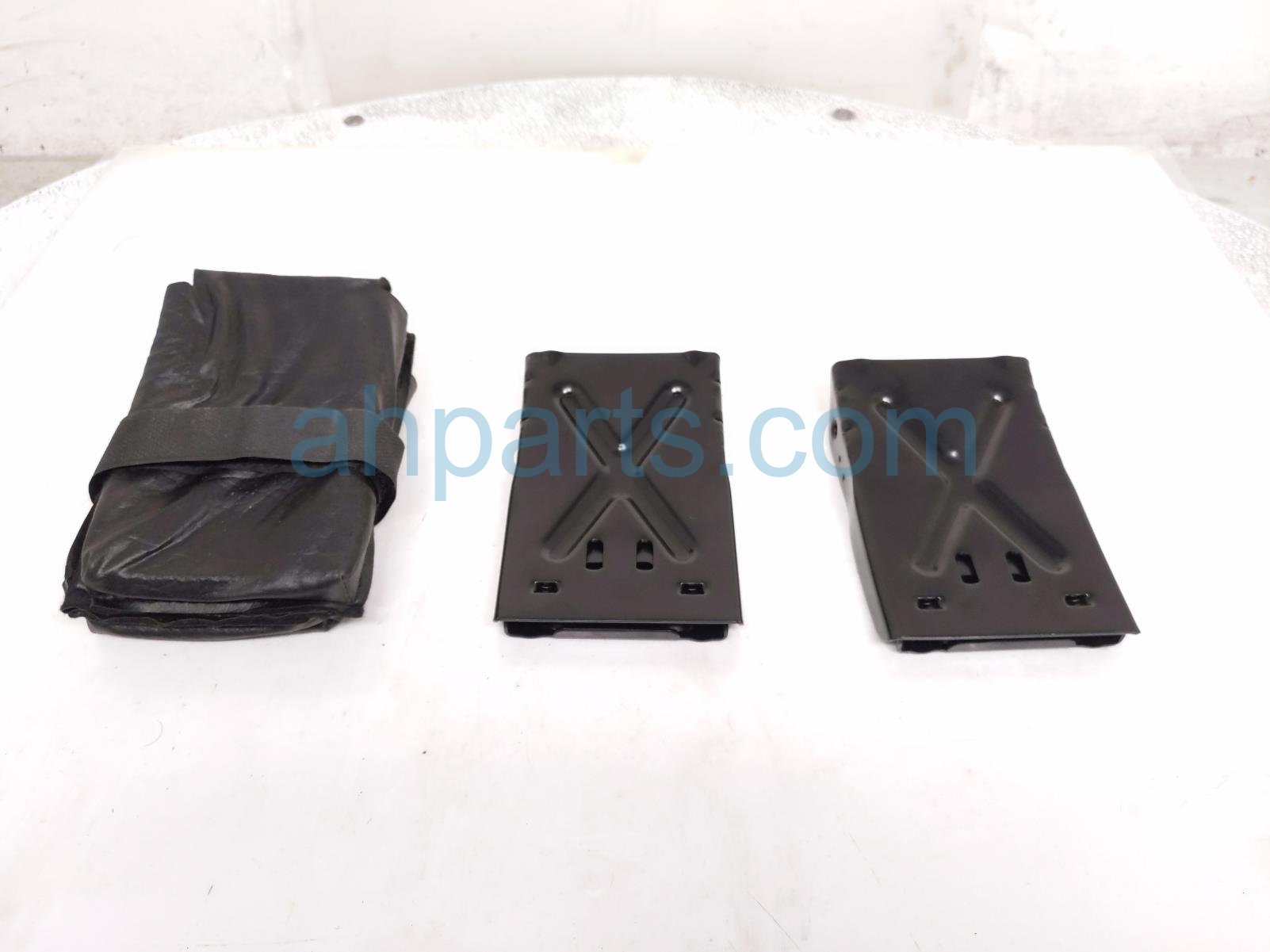 Nissan Wheel Stop KIT Nissan Wheel Stop KIT