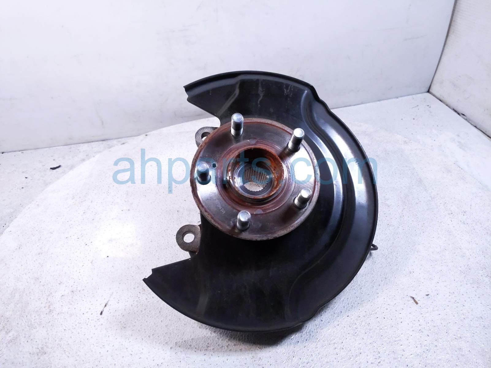 Acura FR/LH SPINDLE KNUCKLE HUB