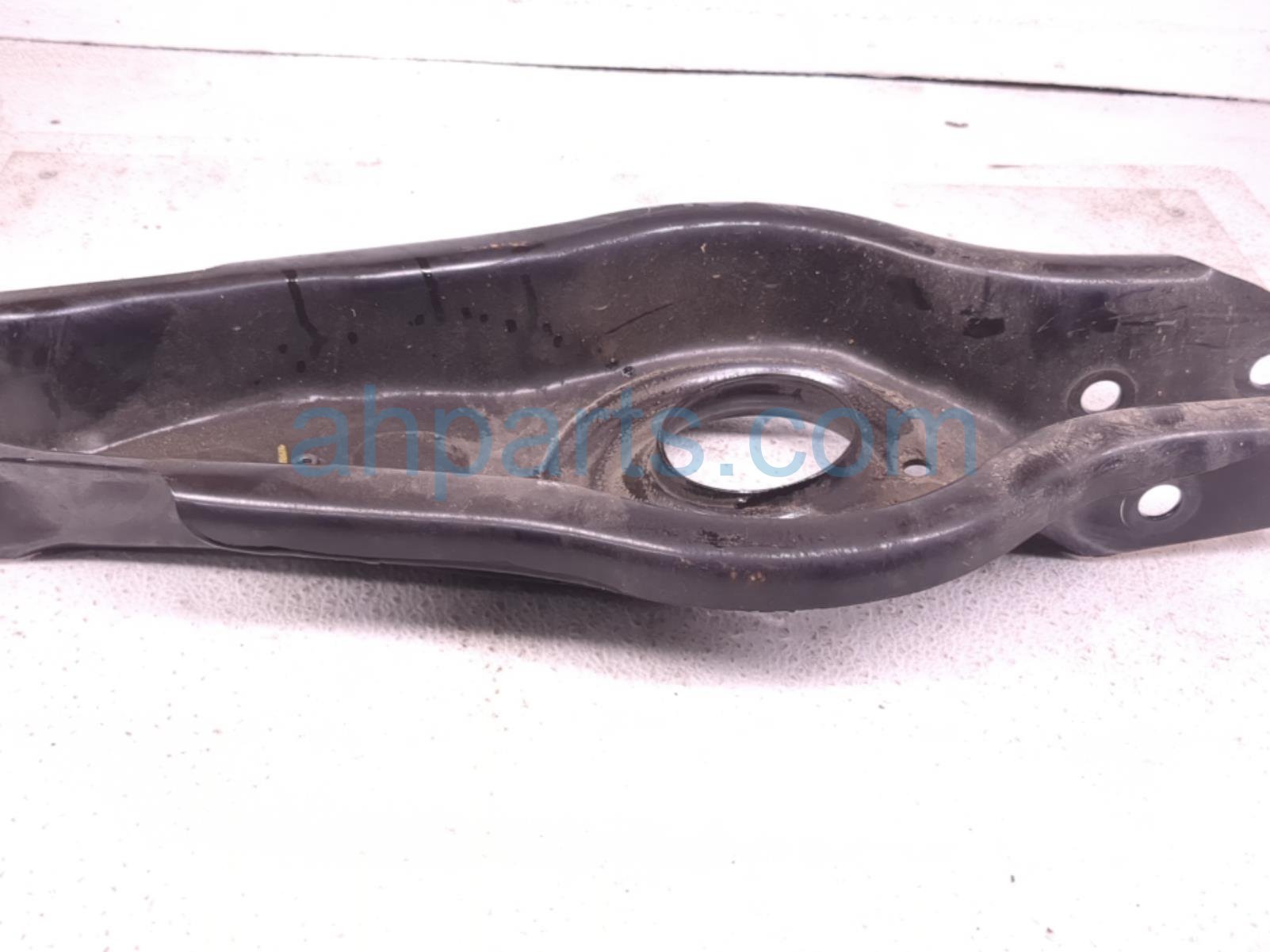 Tesla RR/RH SPRING SEAT LOWER CONTROL ARM