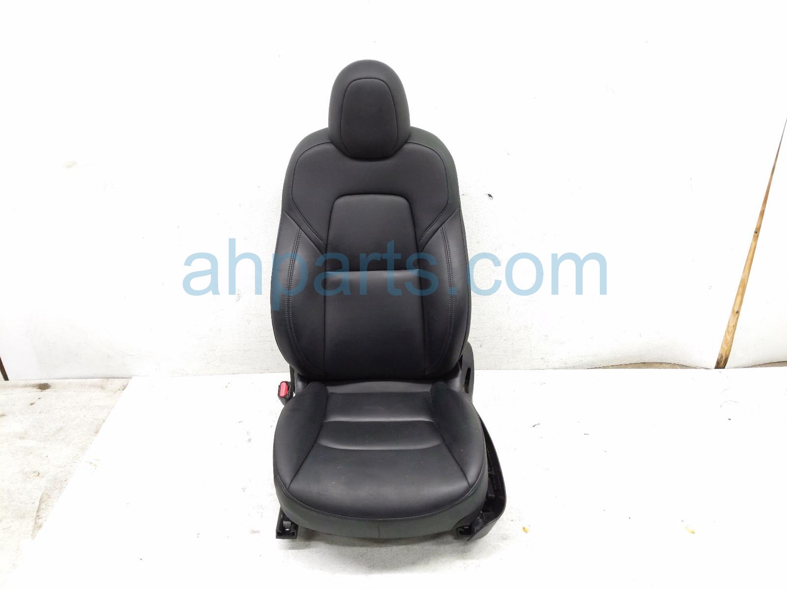 $399 Tesla FR/LH SEAT - BLACK - W/ AIRBAG $399 Tesla FR/LH SEAT - BLACK - W/ AIRBAG