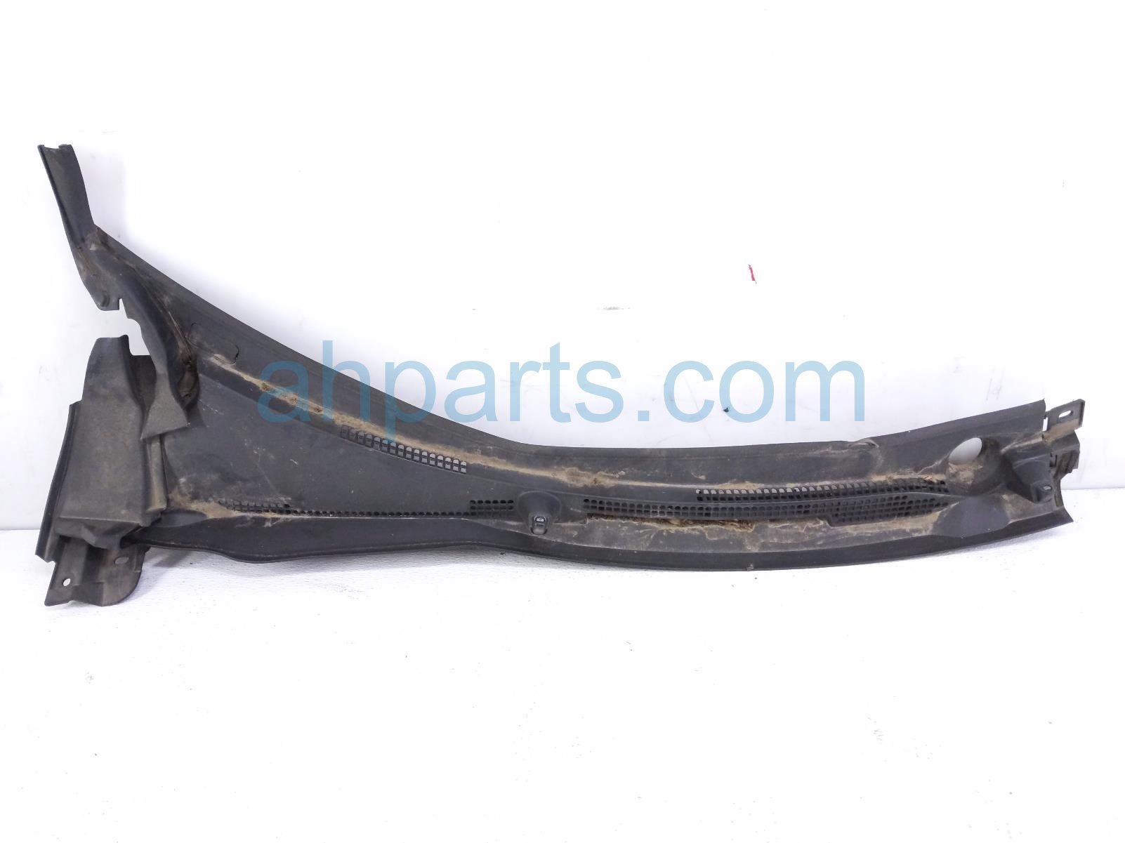 $75 Honda RH WINDSHIELD COWL VENT PANEL