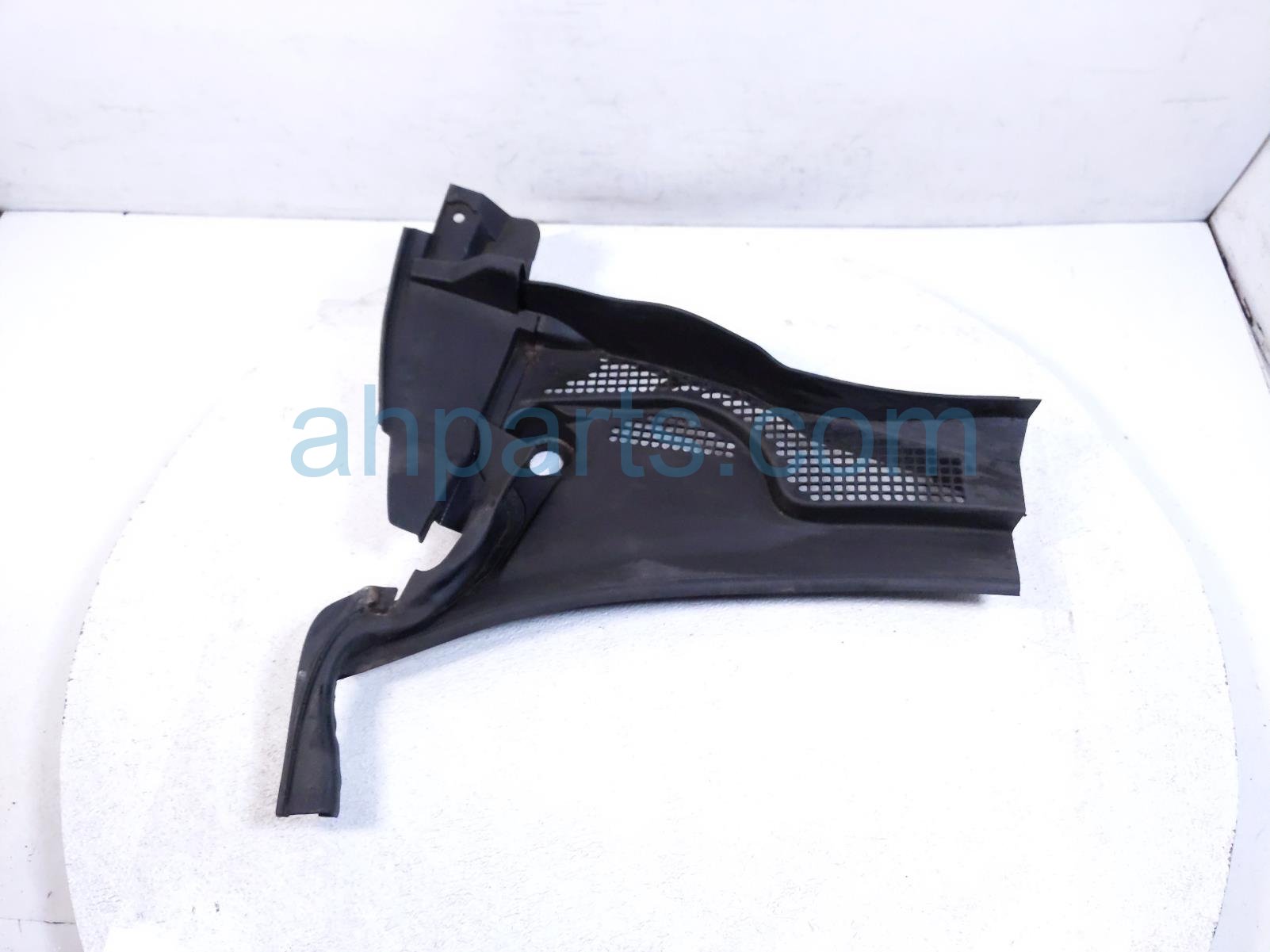 $35 Honda LH SIDE COWL HALF PANEL - SDN $35 Honda LH SIDE COWL HALF PANEL - SDN