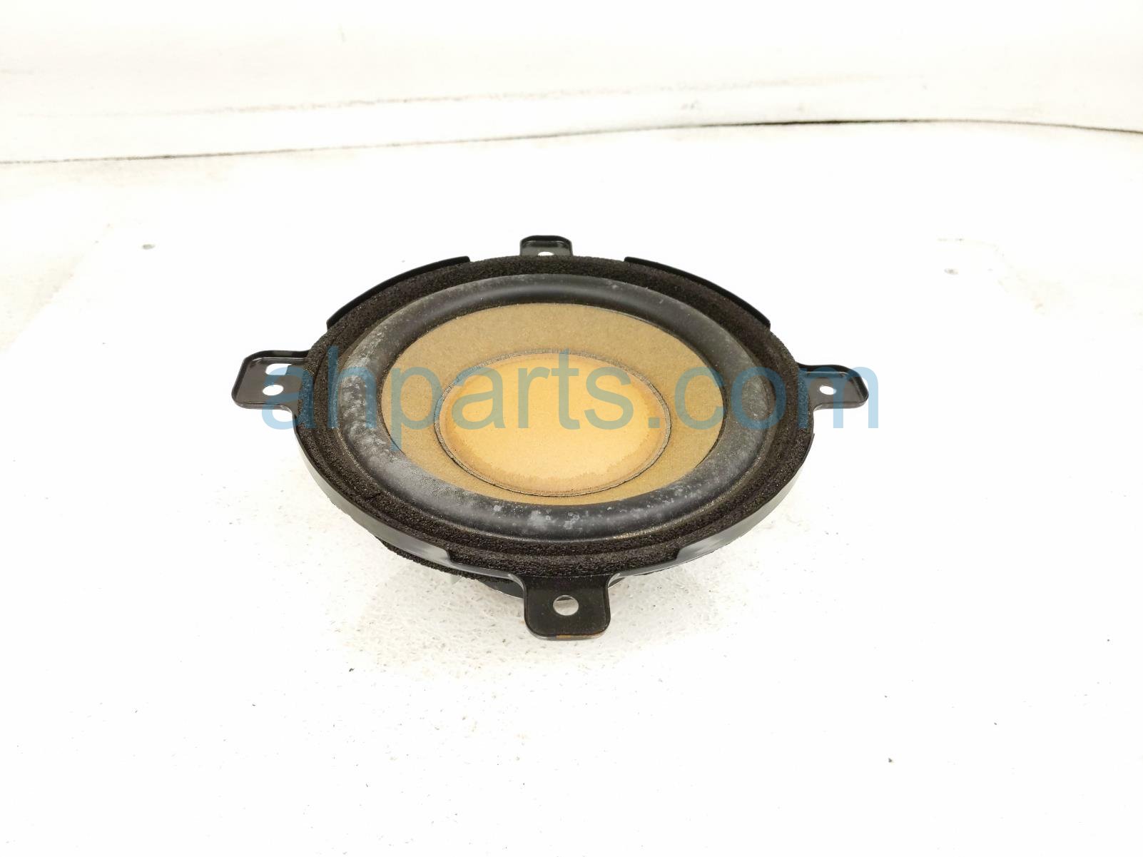 $44 Honda CARGO ROOM SPEAKER / WOOFER
