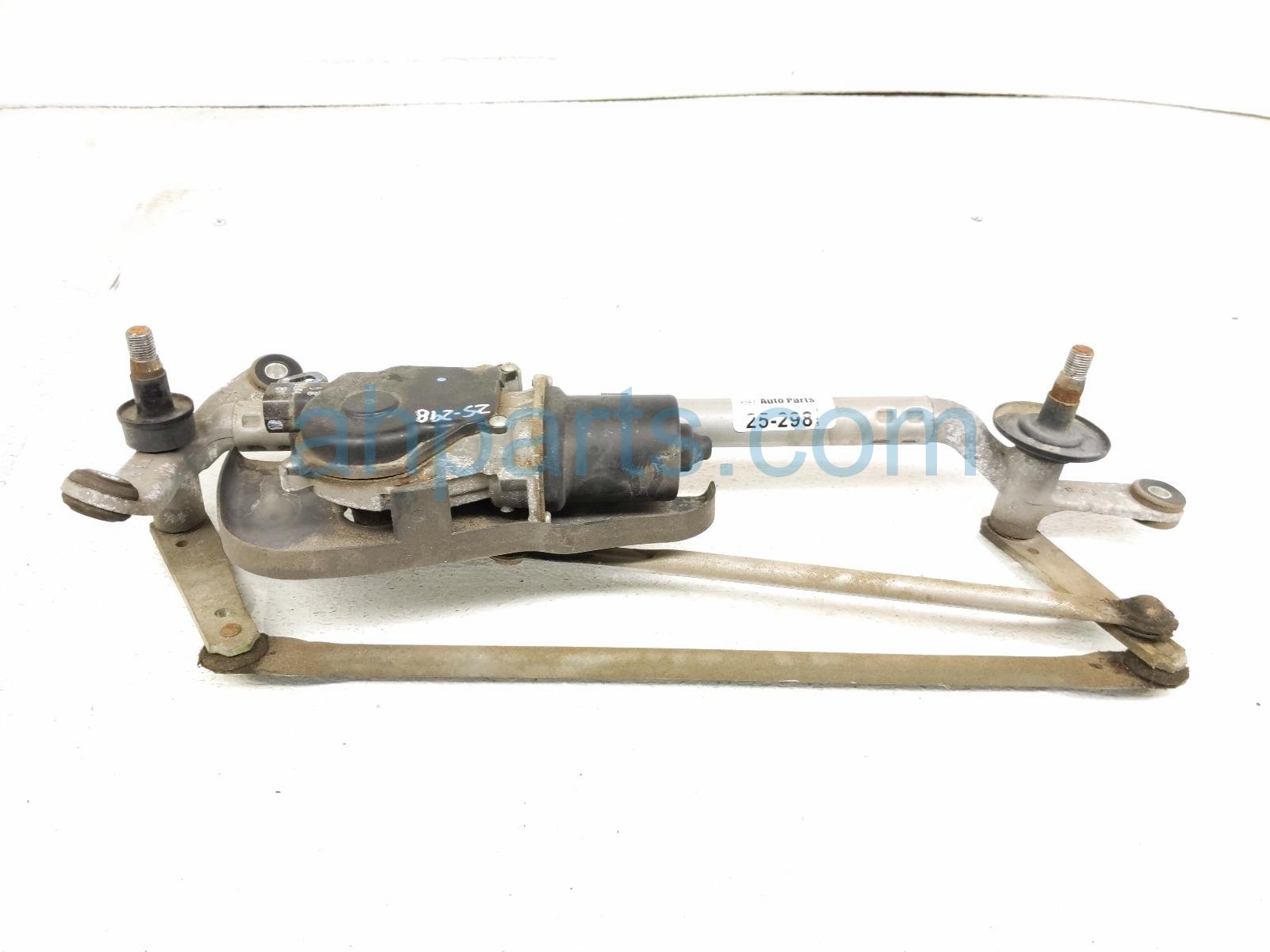 Honda WINDSHIELD WIPER MOTOR W/ARM ASSY Honda WINDSHIELD WIPER MOTOR W/ARM ASSY