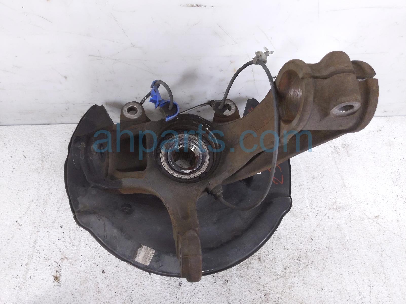 Honda FR/RH SPINDLE KNUCKLE HUB