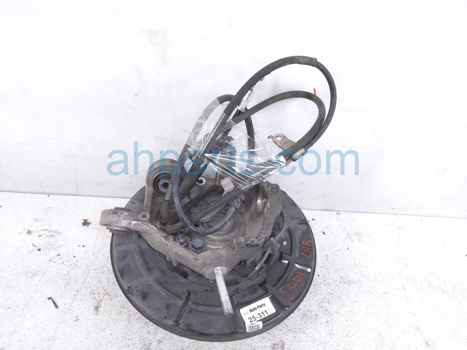 Honda RR/LH SPINDLE KNUCKLE HUB