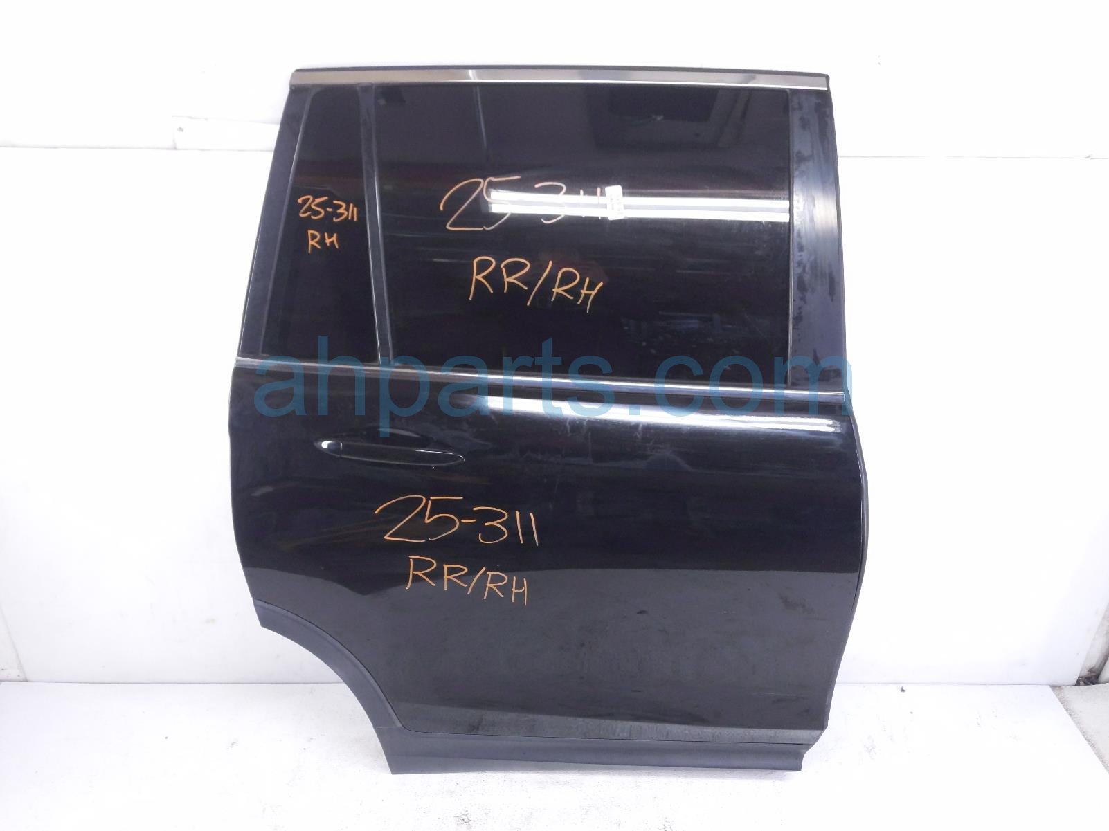 Honda RR/RH DOOR - BLACK - NO INSIDE TRIM Honda RR/RH DOOR - BLACK - NO INSIDE TRIM