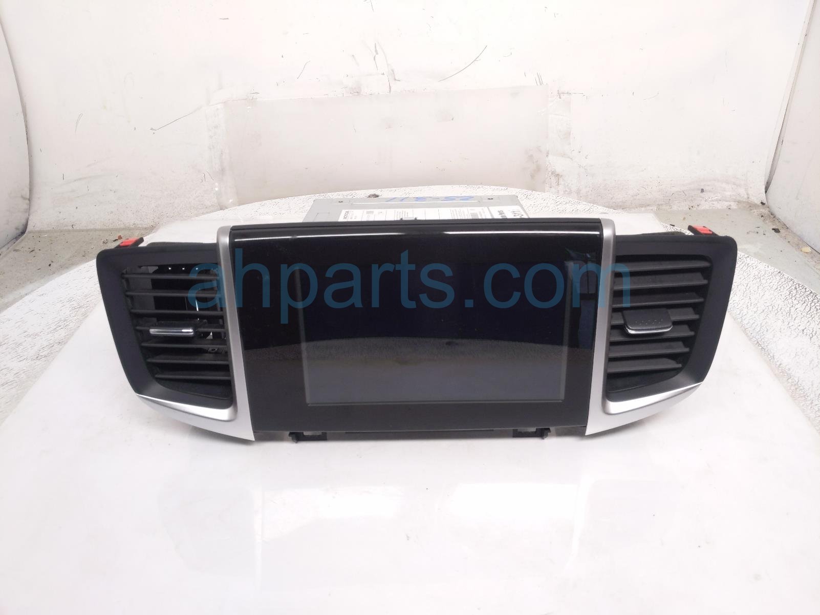 Honda AUDIO RECEIVER & DISPLAY ASSY Honda AUDIO RECEIVER & DISPLAY ASSY