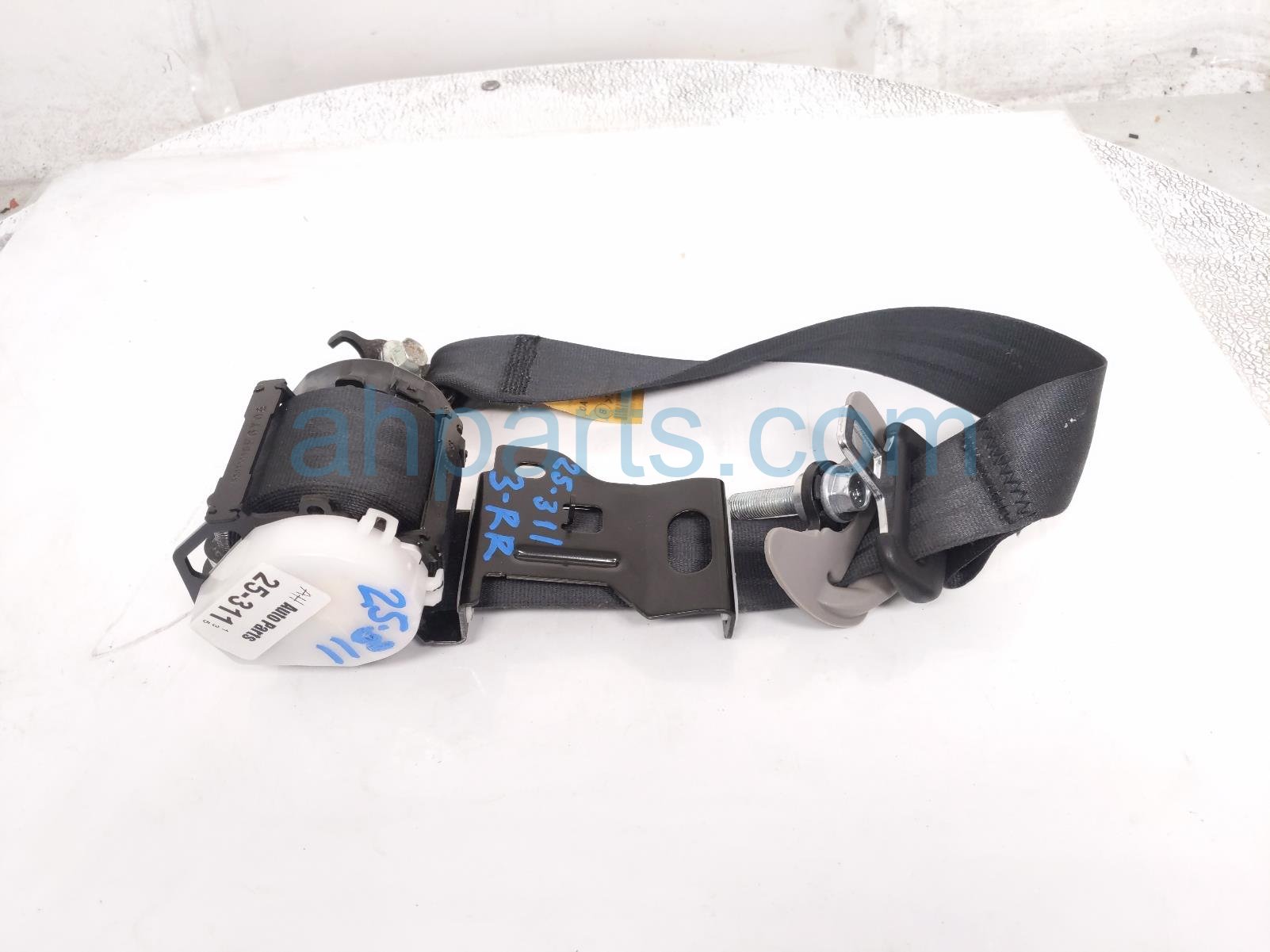 Honda 3RD ROW RH SEAT BELT - BLACK Honda 3RD ROW RH SEAT BELT - BLACK