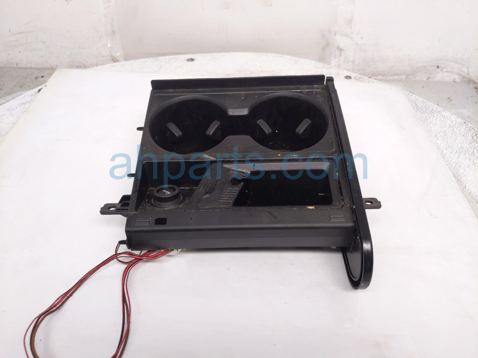 BMW CENTER CONSOLE CUP HLD W/OUTLET -TAN