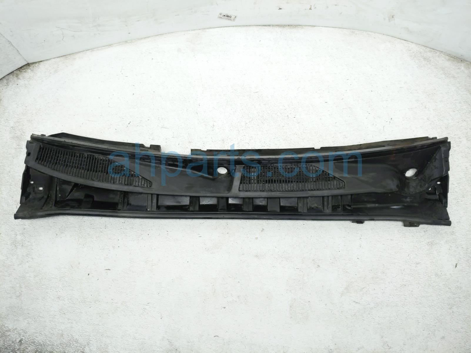 Toyota WINDSHIELD COWL VENT PANEL Toyota WINDSHIELD COWL VENT PANEL