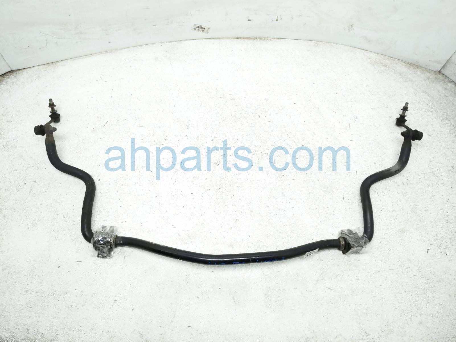 Toyota FRONT STABILIZER / SWAY BAR W/LINKS Toyota FRONT STABILIZER / SWAY BAR W/LINKS