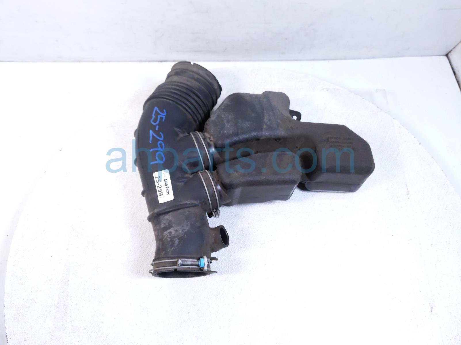 Toyota AIR INTAKE TUBE W/RESONATOR-4.0L Toyota AIR INTAKE TUBE W/RESONATOR-4.0L