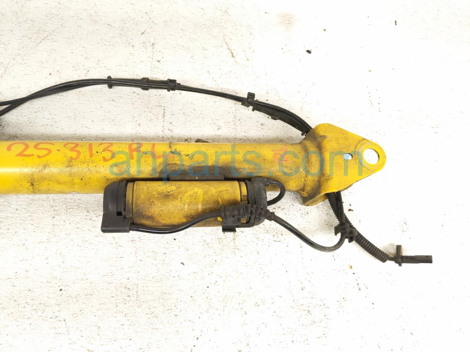 2018 Jeep Grand Cherokee Strut / Spring / Rear Driver Shock Absorber 68382345AC Replacement 2018 Jeep Grand Cherokee Strut / Spring / Rear Driver Shock Absorber 68382345AC Replacement thumbnail