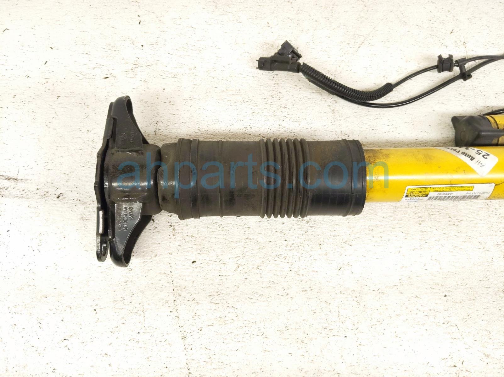 2018 Jeep Grand Cherokee Strut / Spring / Rear Driver Shock Absorber 68382345AC Replacement 2018 Jeep Grand Cherokee Strut / Spring / Rear Driver Shock Absorber 68382345AC Replacement thumbnail