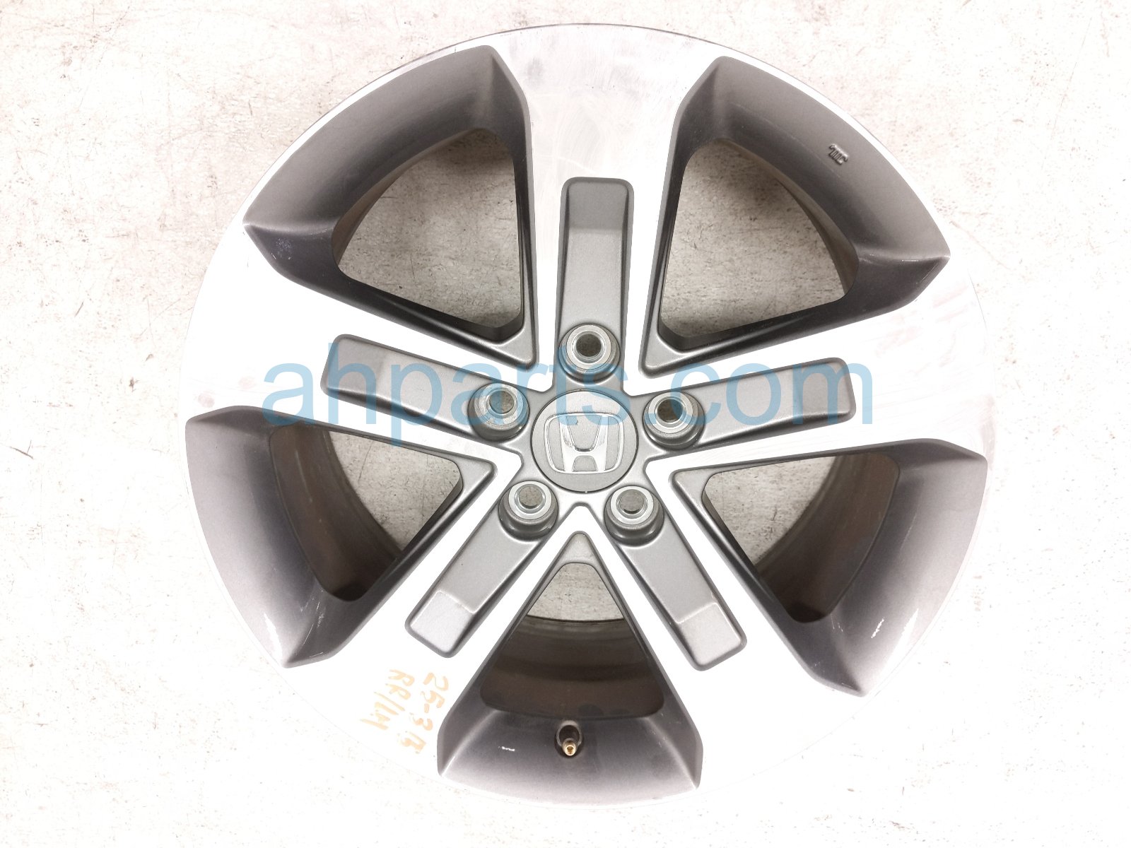 2025 Honda Pilot Rear Driver Wheel / Rim 42700 T90 A11 Replacement 2025 Honda Pilot Rear Driver Wheel / Rim 42700 T90 A11 Replacement thumbnail