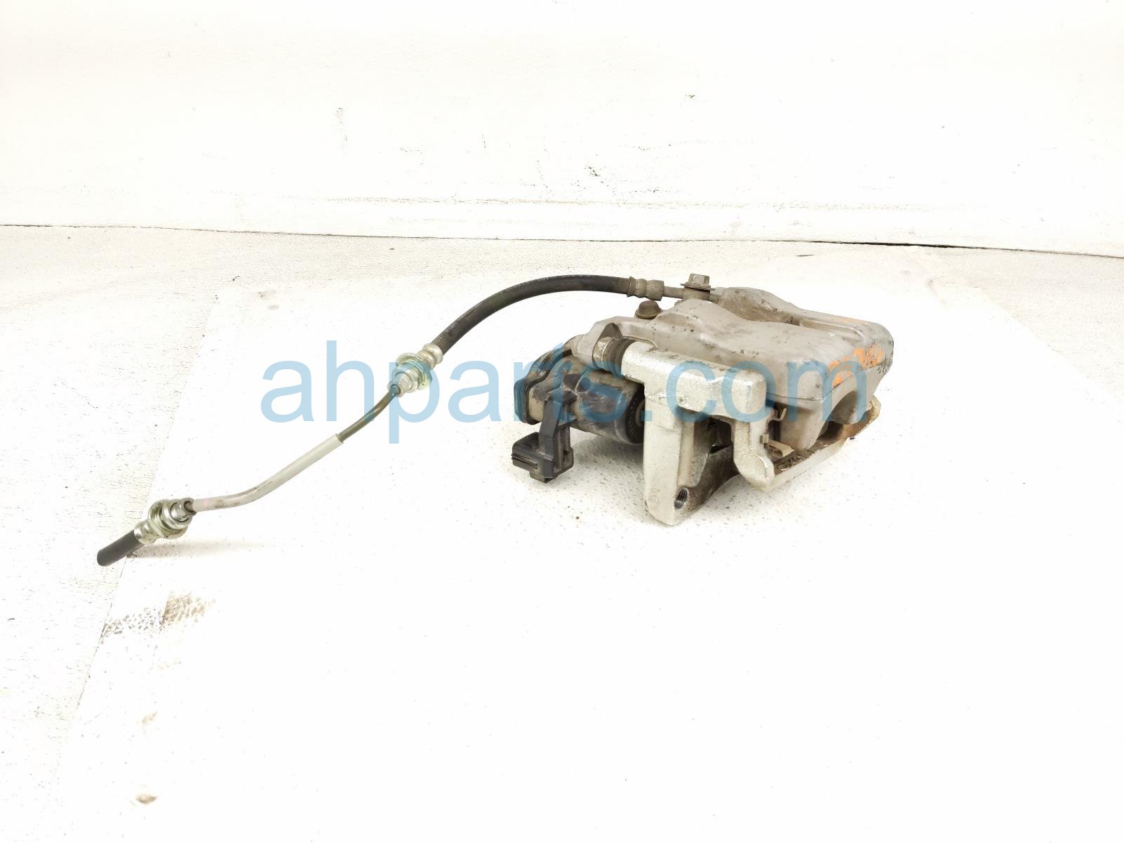 $95 Nissan RR/LH BRAKE CALIPER
