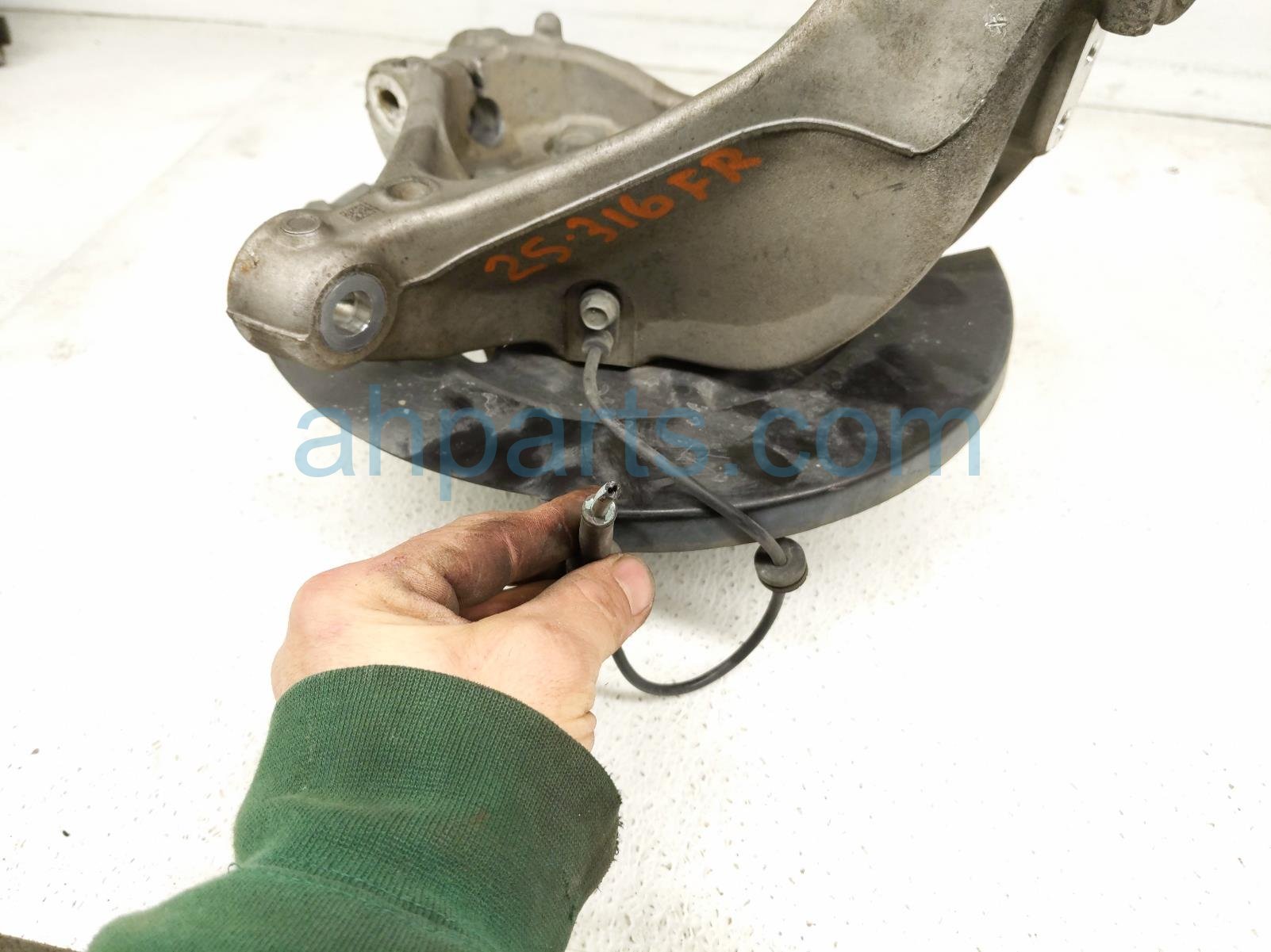 2021 Nissan Rogue Front Passenger Spindle Knuckle Hub 43018 6RR1A Replacement 2021 Nissan Rogue Front Passenger Spindle Knuckle Hub 43018 6RR1A Replacement thumbnail