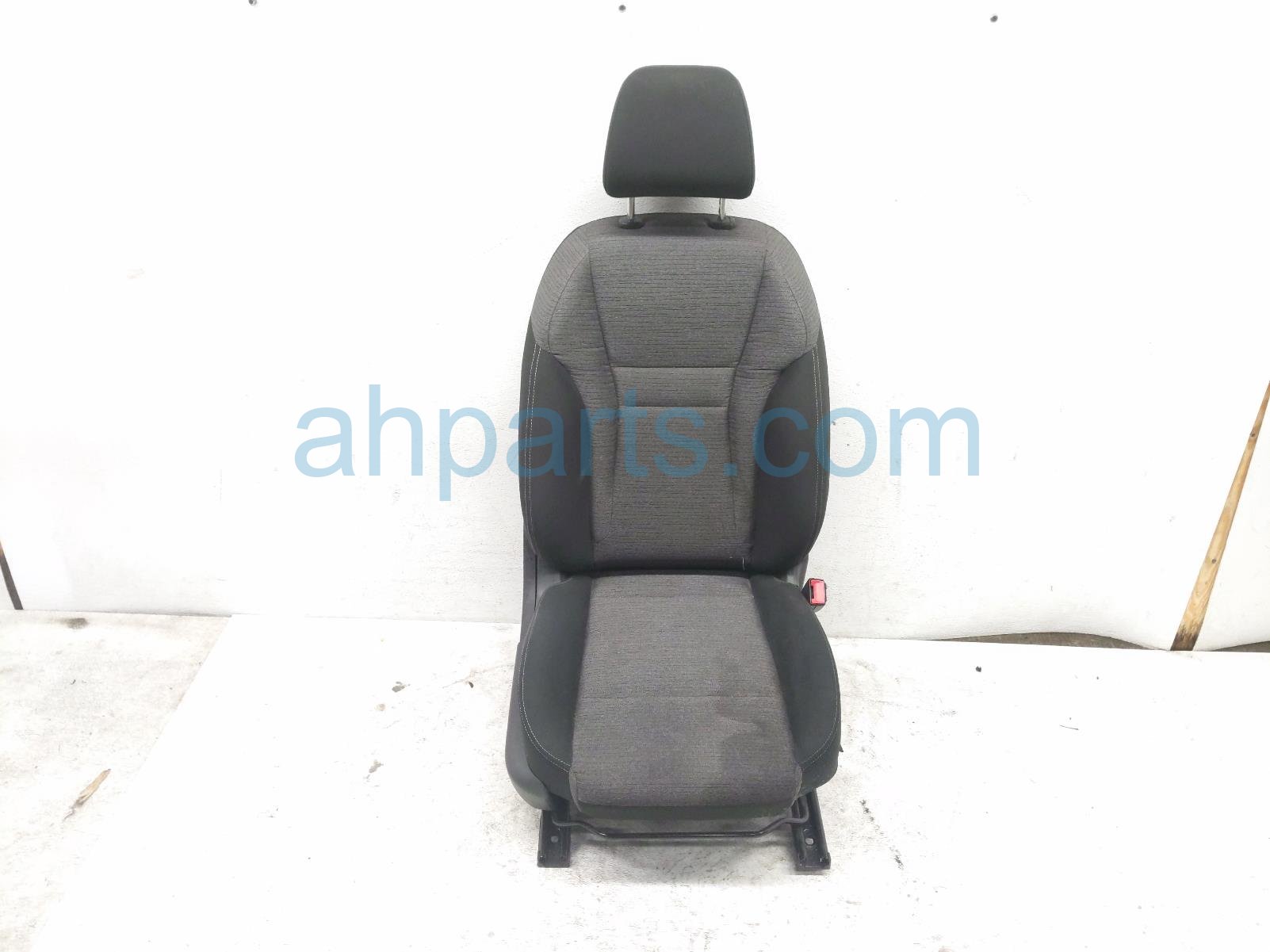 $199 Nissan FR/RH SEAT - GREY - W/ AIRBAG