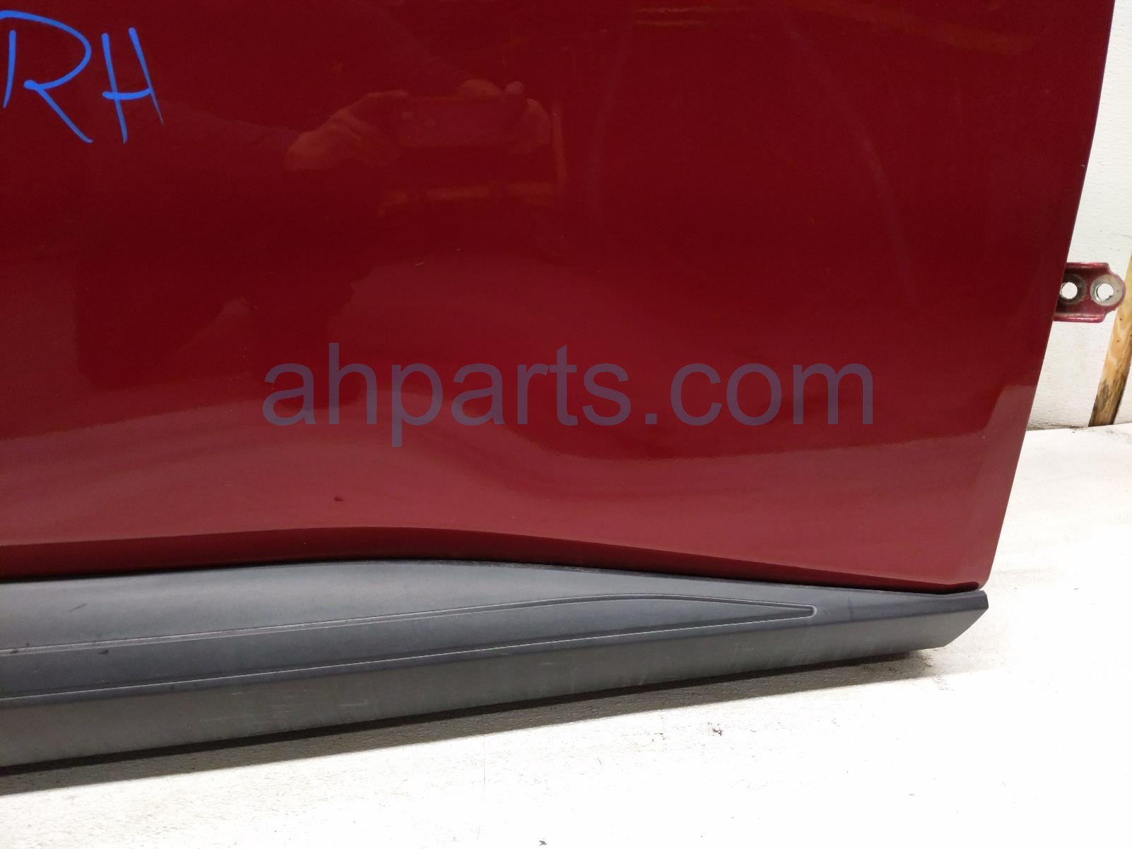 2021 Nissan Rogue Front Passenger Door Red No Mirror/trim 80100 6RR0A Replacement 2021 Nissan Rogue Front Passenger Door Red No Mirror/trim 80100 6RR0A Replacement thumbnail