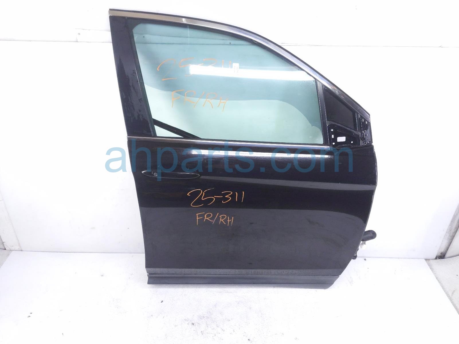 Honda FR/RH DOOR - BLACK - W/GLASS/HNDL Honda FR/RH DOOR - BLACK - W/GLASS/HNDL