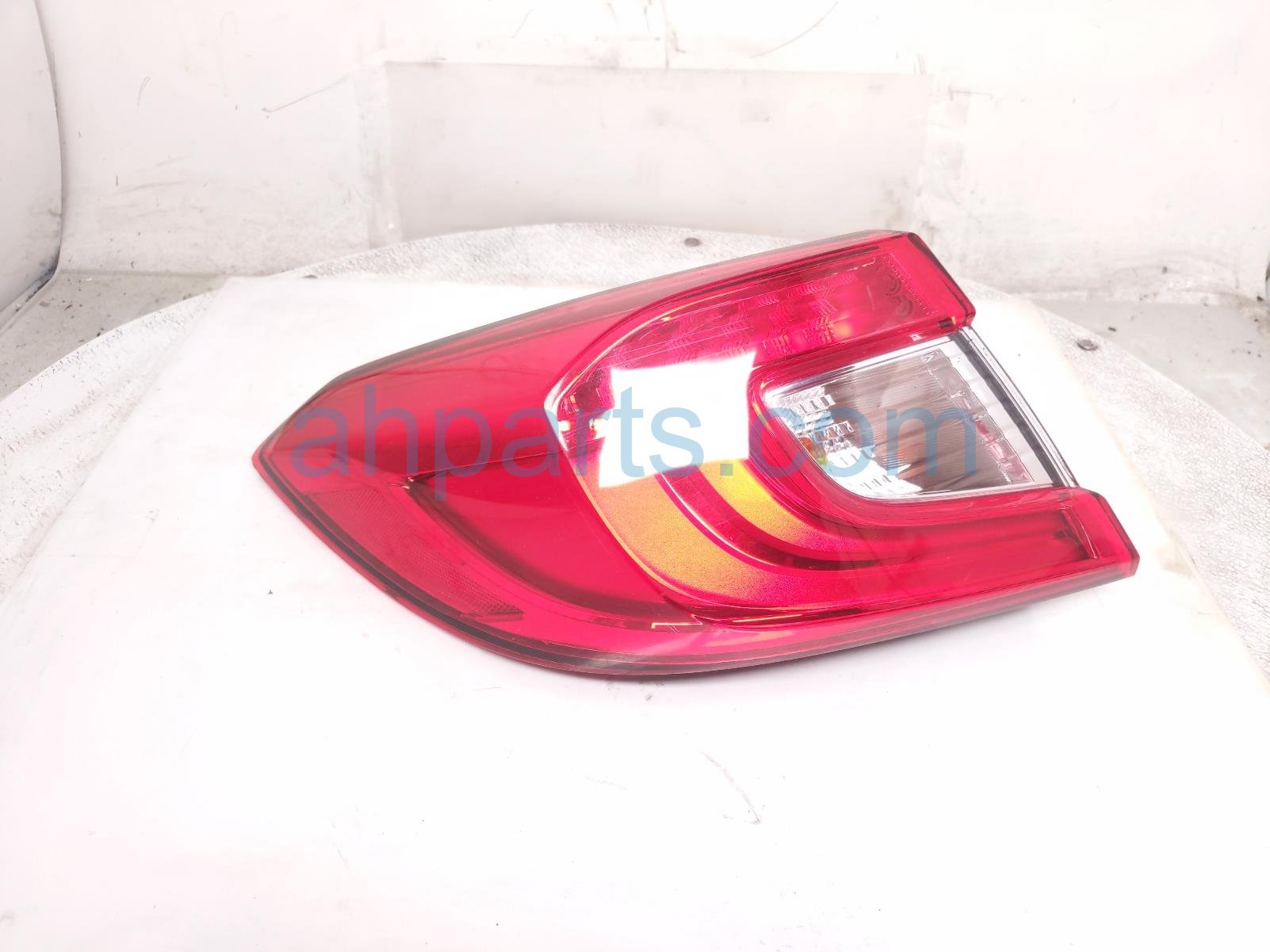 Honda LH TAIL LAMP (ON BODY) Honda LH TAIL LAMP (ON BODY)
