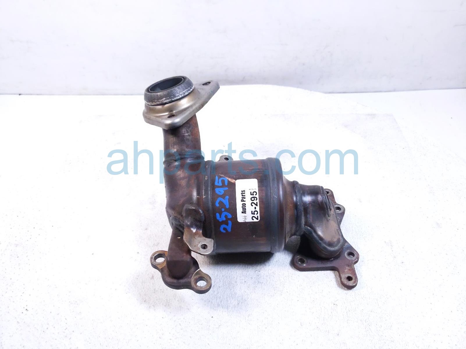 EXHAUST MANIFOLD CONVERTER ASSY