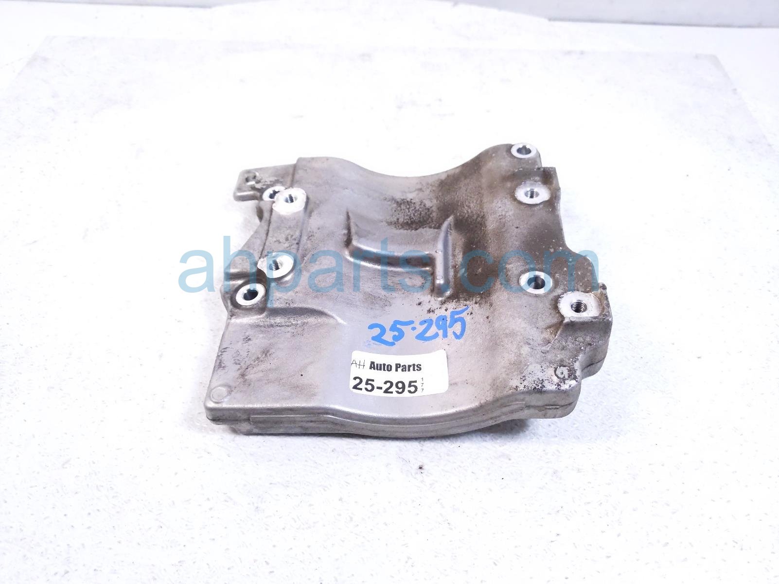 A/C COMPRESSOR MOUNT BRACKET