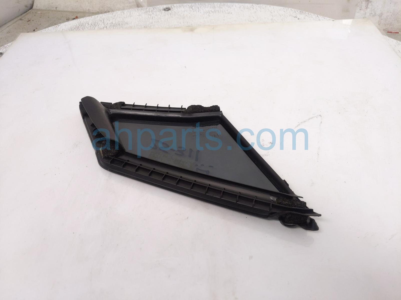 Honda FR/LH VENT GLASS WINDOW