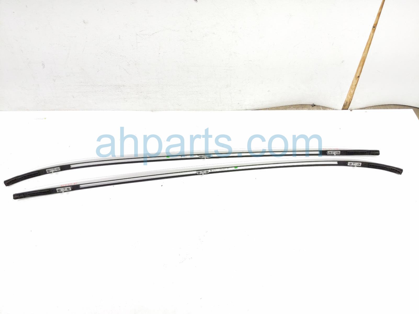 $245 BMW LH & RH ROOF RAILS - ALUMINUM