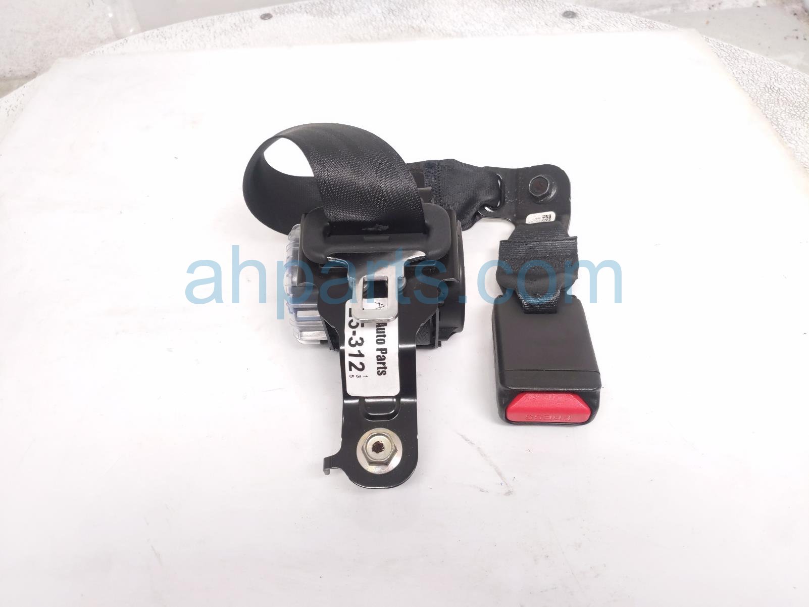 Honda 2ND ROW MID SEAT BELT - BLACK