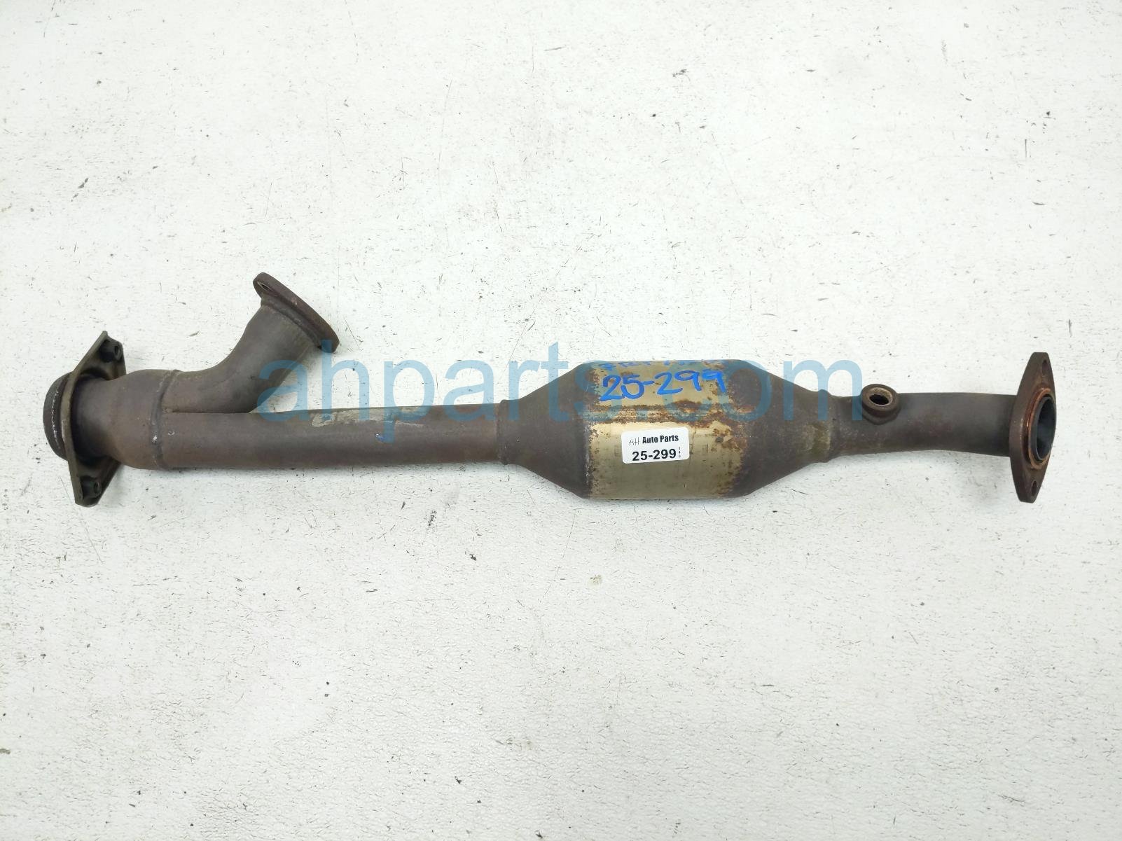 Toyota FRONT EXHAUST PIPE W/CONVERTER ASSY Toyota FRONT EXHAUST PIPE W/CONVERTER ASSY