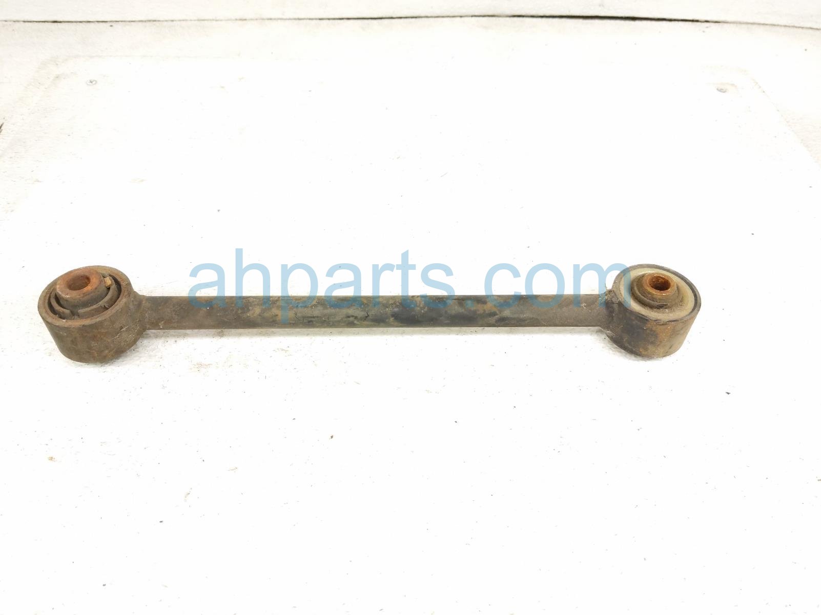 $19 Acura RR/RH CENTER LOWER CONTROL ARM