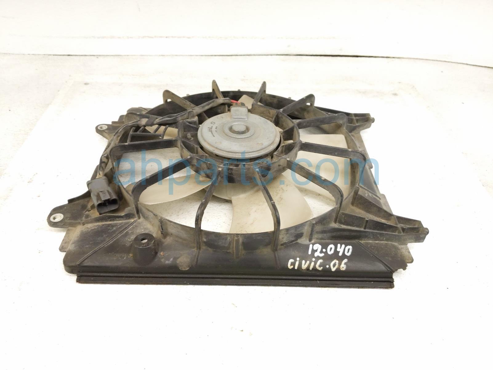 $35 Honda LH RADIATOR FAN ASSEMBLY