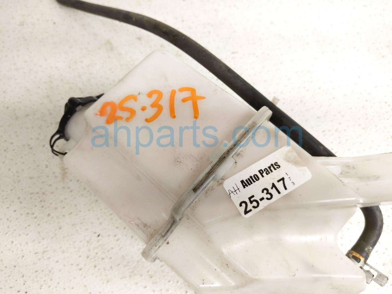 2019 Toyota Rav 4 Coolant Overflow Reservoir Tank 16470 F0020 Replacement 2019 Toyota Rav 4 Coolant Overflow Reservoir Tank 16470 F0020 Replacement thumbnail