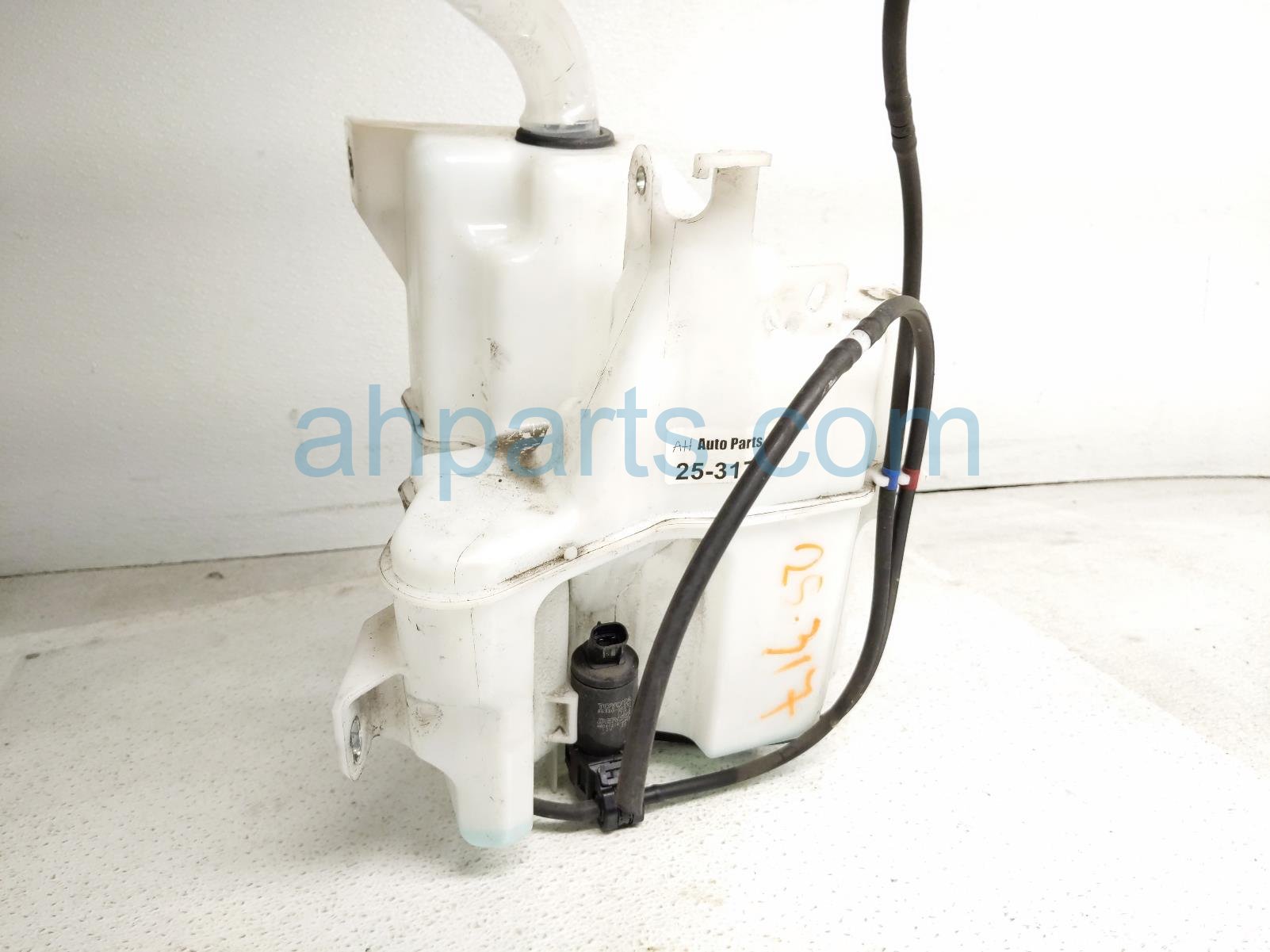 2019 Toyota Rav 4 Windshield Washer Reservoir Tank 85315 0R060 Replacement 2019 Toyota Rav 4 Windshield Washer Reservoir Tank 85315 0R060 Replacement thumbnail