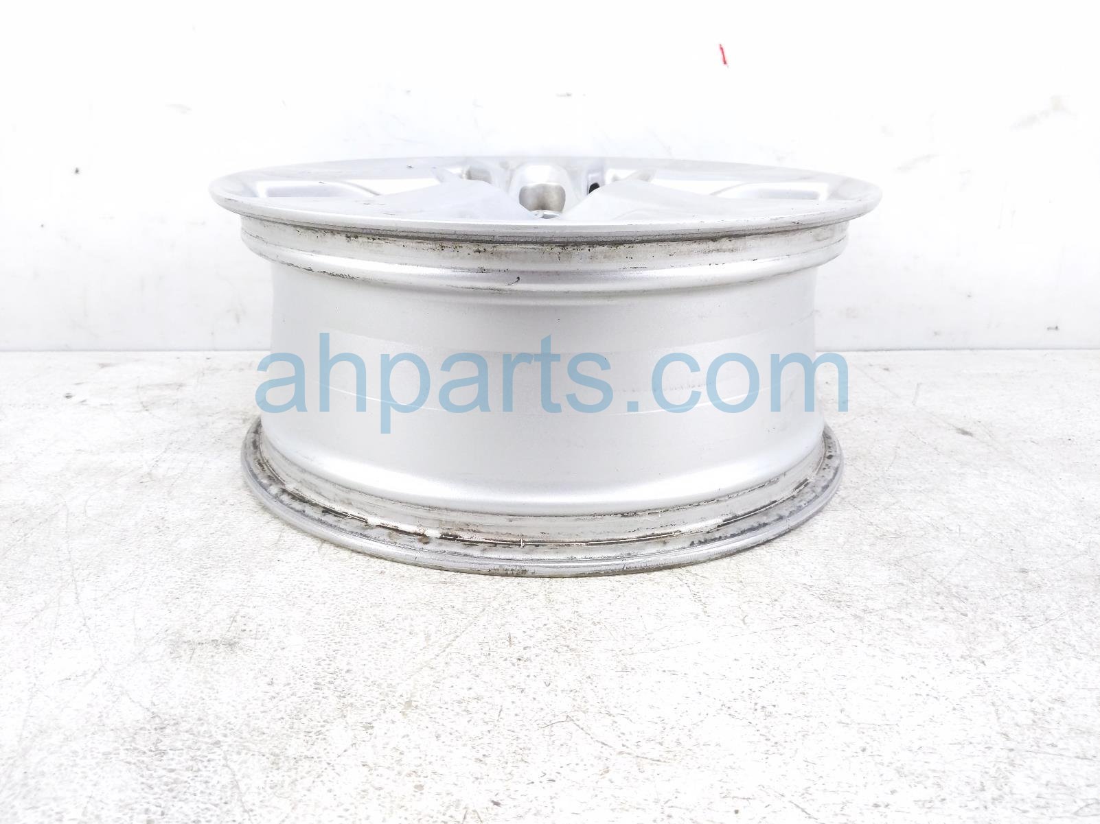 2019 Toyota Rav 4 Front Driver Wheel / Rim 42611 0R240 Replacement 2019 Toyota Rav 4 Front Driver Wheel / Rim 42611 0R240 Replacement thumbnail